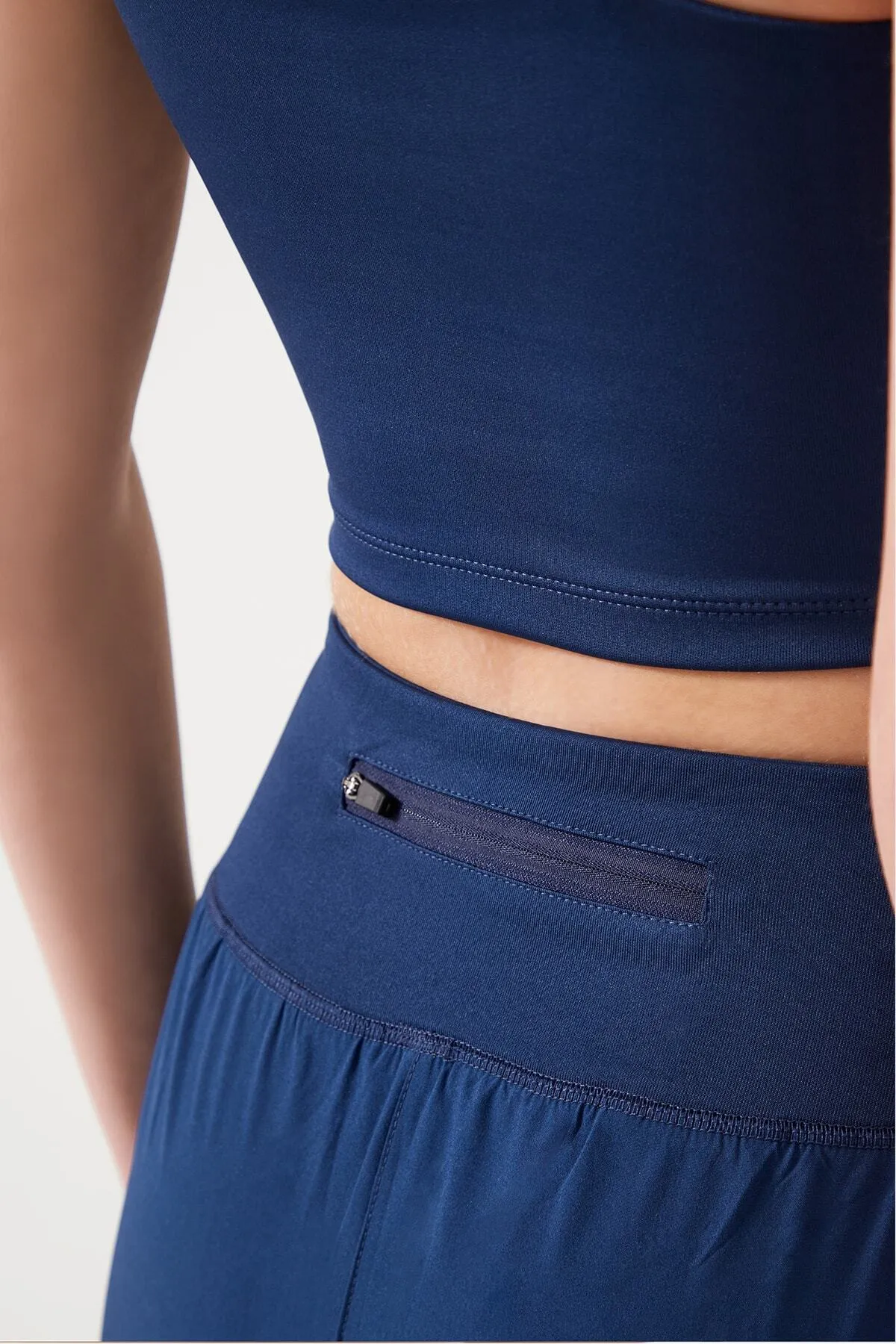 LOS OJOS  Marineblaue 2-Lagen-Sportshorts für Damen – Strumpfhose mit Shorts 2in1