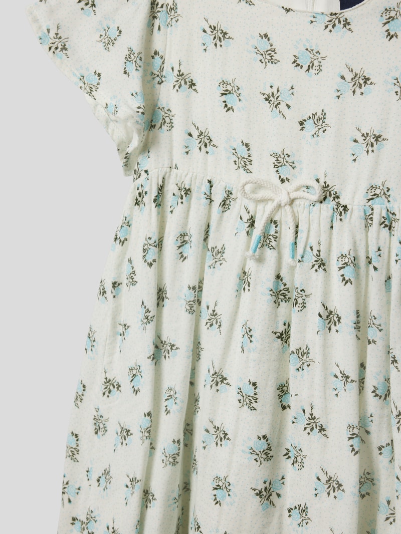 Kleid mit floralem Muster in weiß