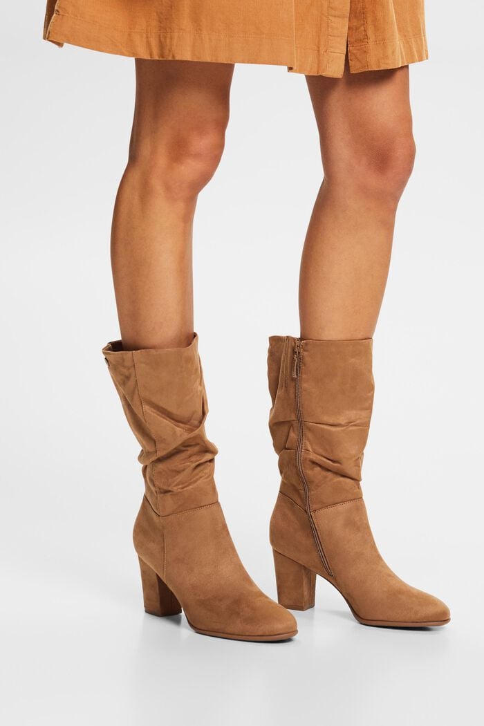 Boots im Sloutch-Design in Wildlederoptik