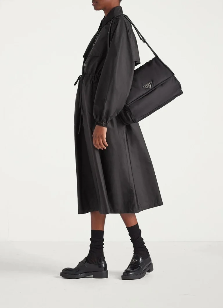 Sac bandoulière rembourré Prada Re-Nylon grand format