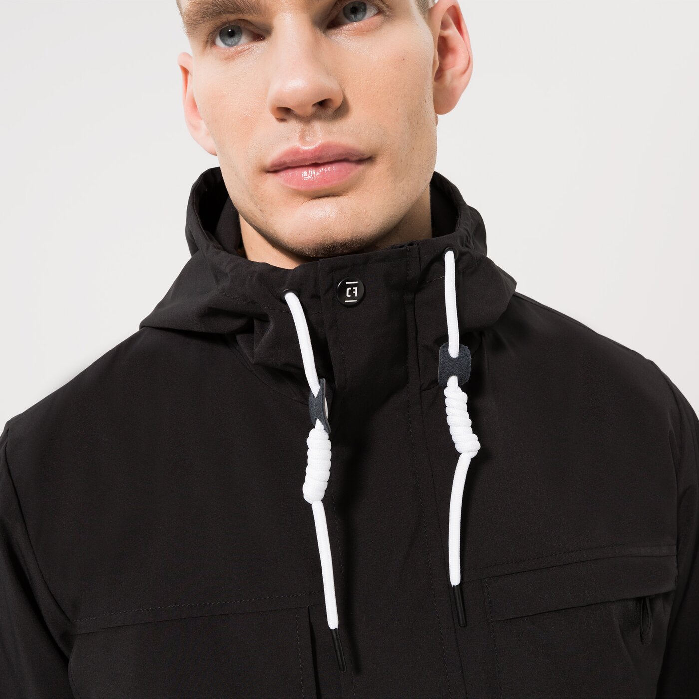 CONFRONT JACKE HOODED BLACK Schwarz