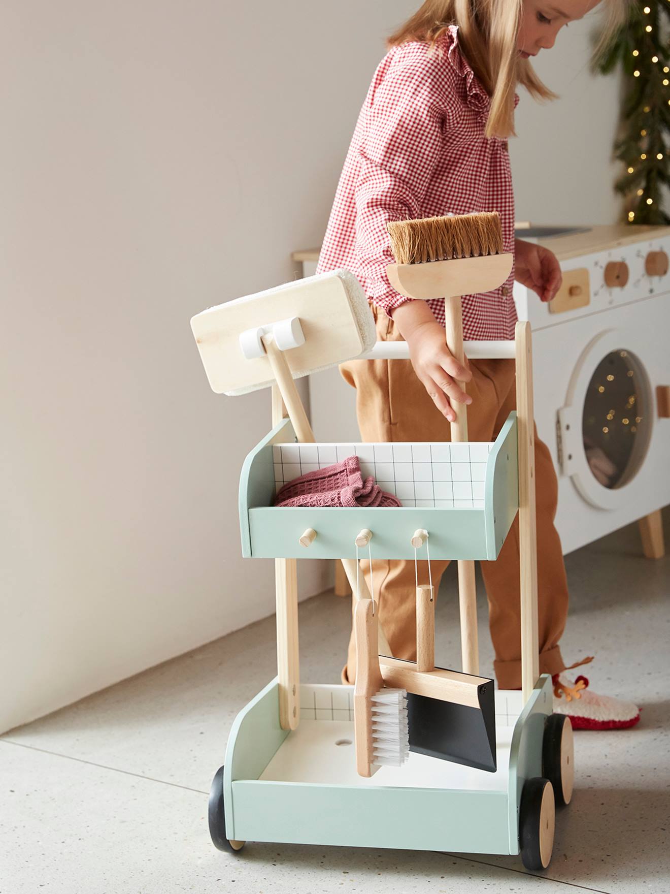 Chariot de ménage en bois FSC® vert