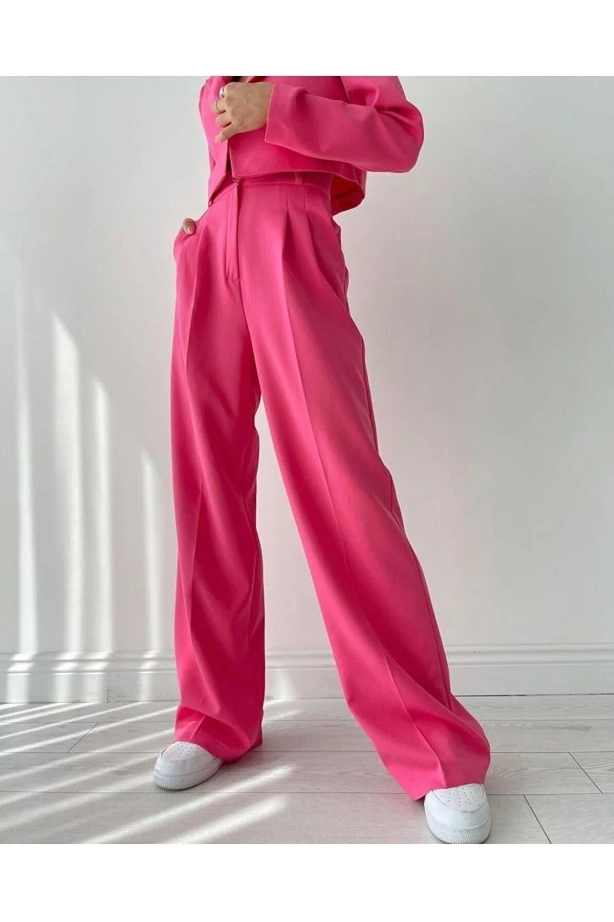 modazoom  Fuchsiafarbene Palazzo-Hose mit weitem Bein und hoher Taille für Damen