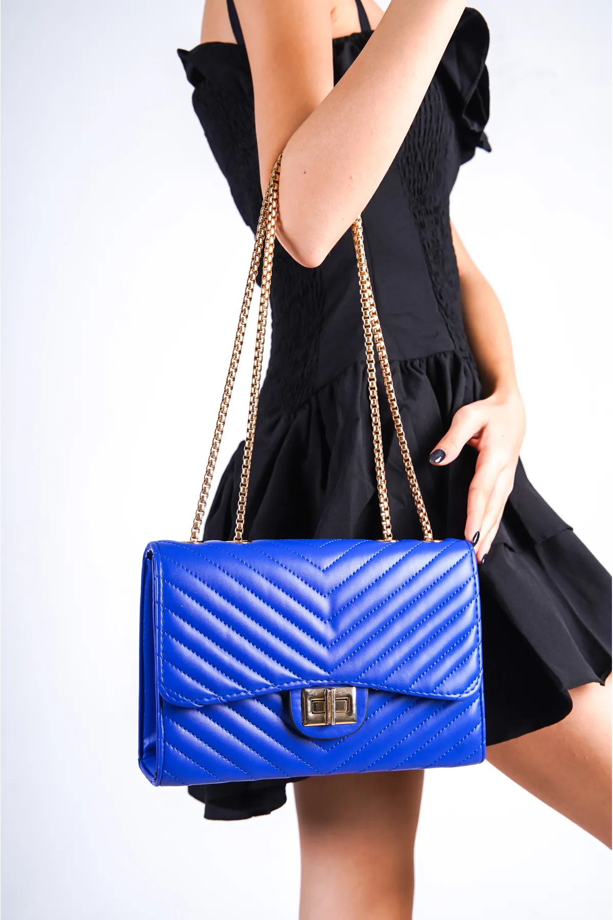 Capone Outfitters  Gesteppte London-Tasche für Damen