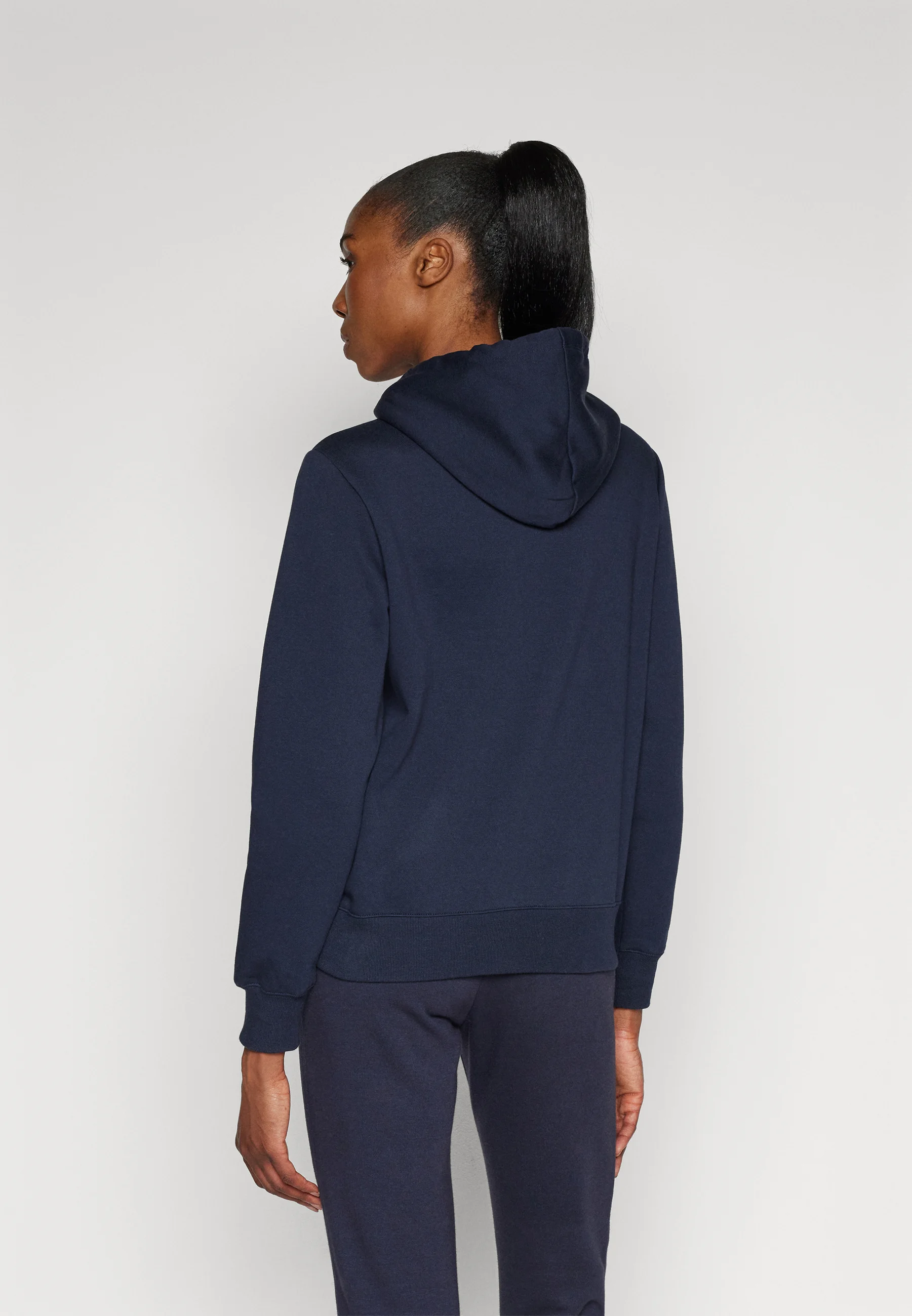 Sudadera Champion ICONS con capucha y logotipo grande