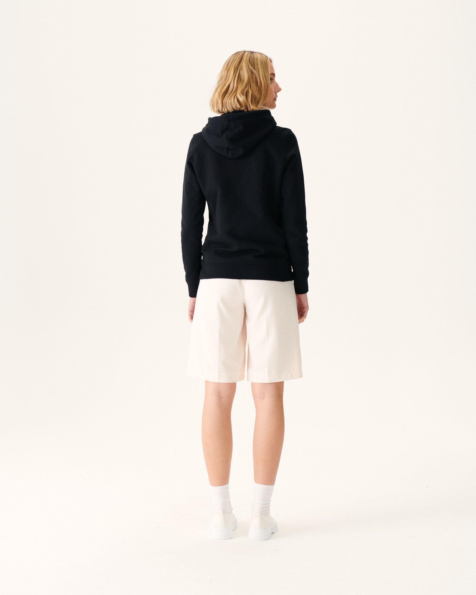 Sweat à capuche femme en coton biologique Noir Livia