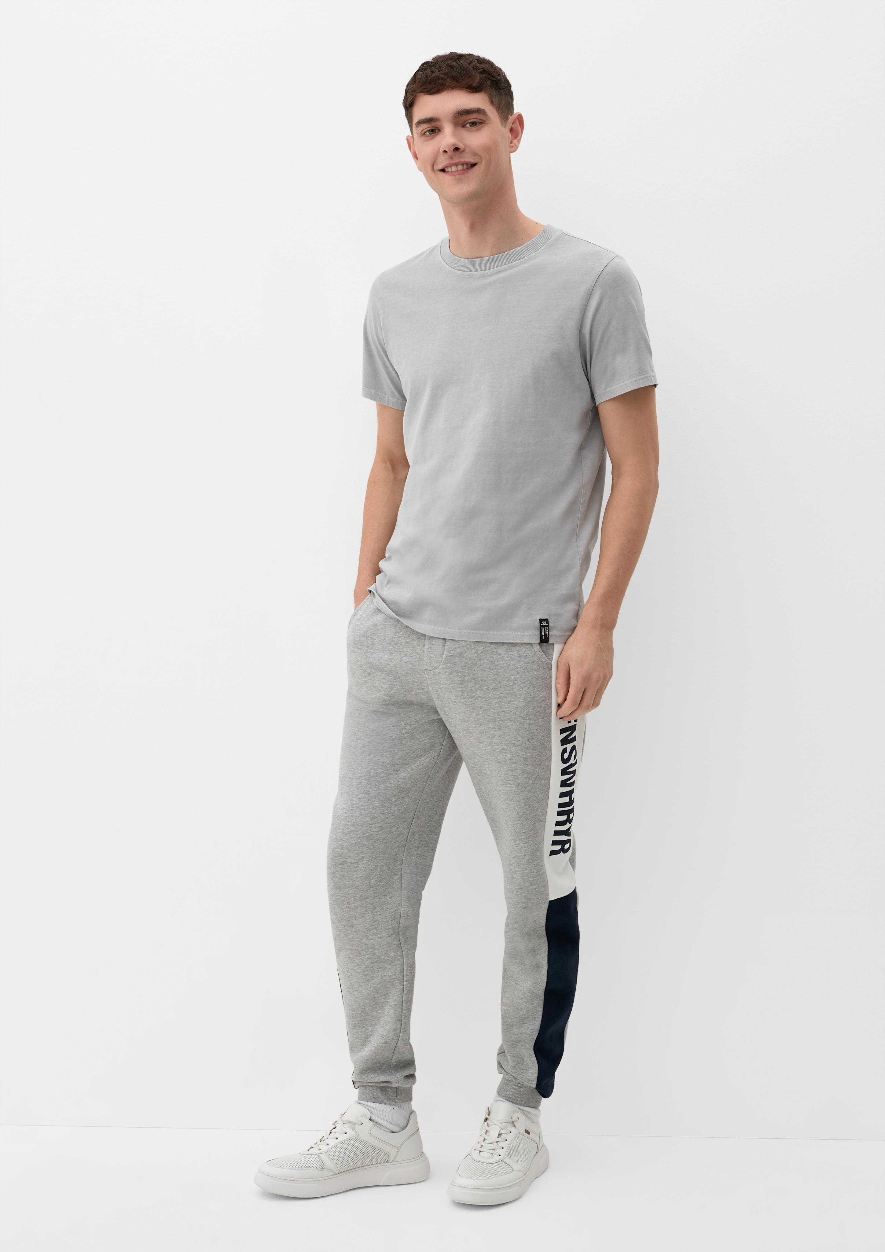 Slim: Sweathose mit seitlichem Schriftzug  2125669-94D0