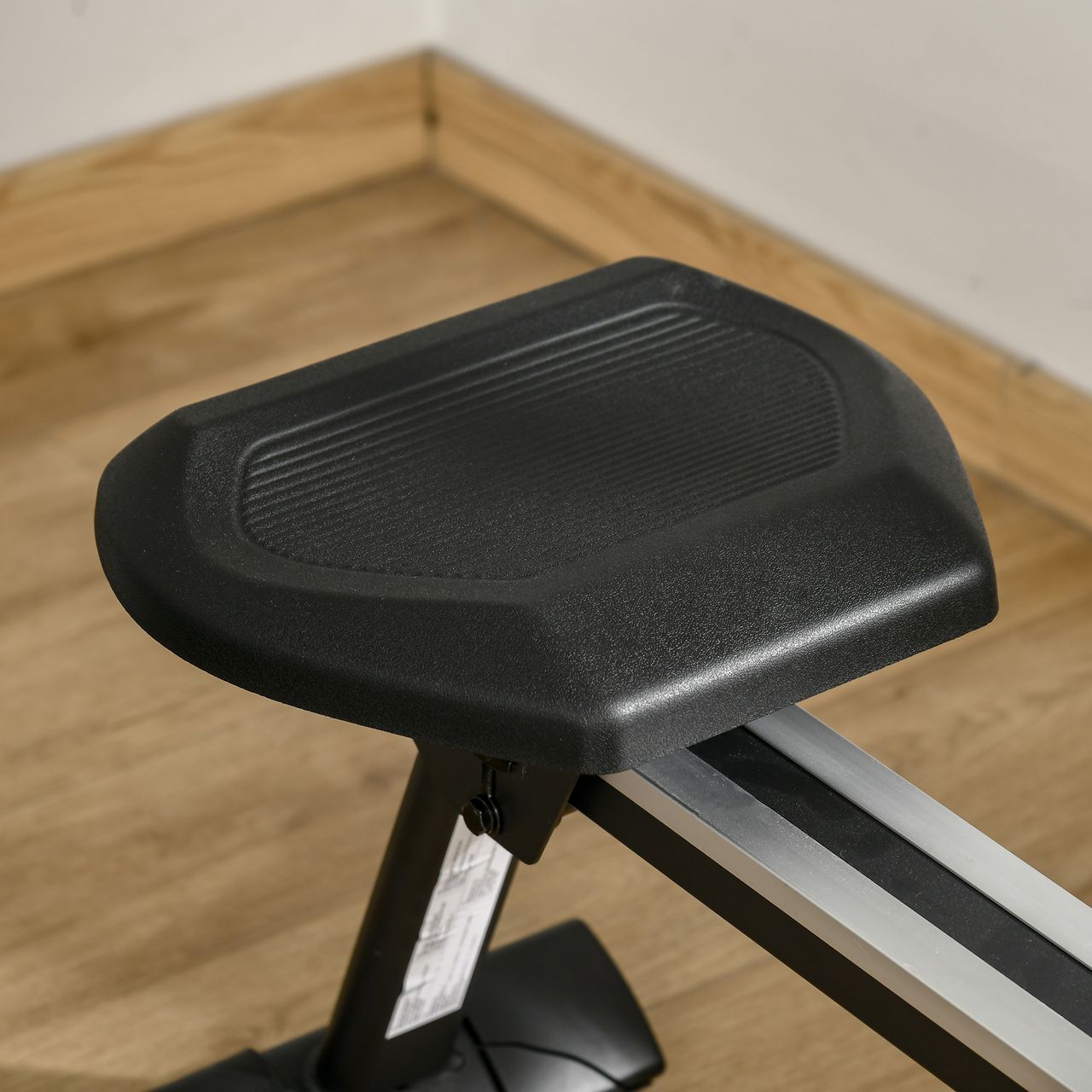 HOMCOM Rudergerät Rudersitz einklappbar Schwungmasse 2,5 kg mit 16 Widerstandsstufen für Zuhause Nutzergewicht bis 130 kg Stahl Schwarz 225 x 55 x 88 cm