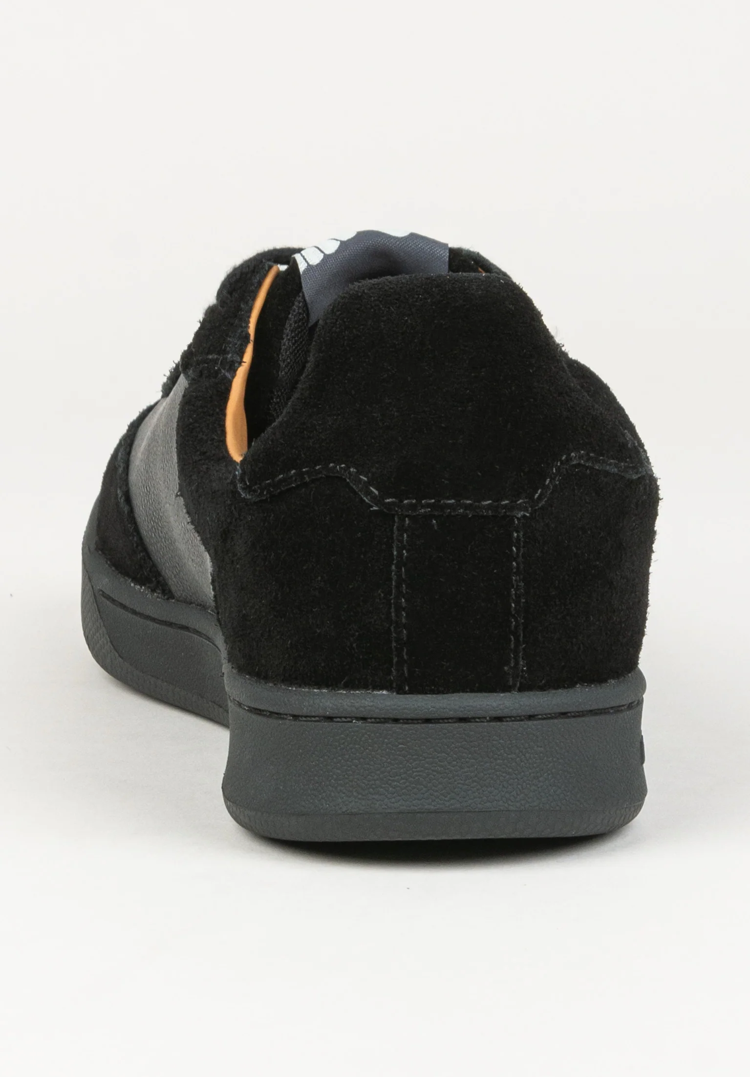 CM001 Low Suede