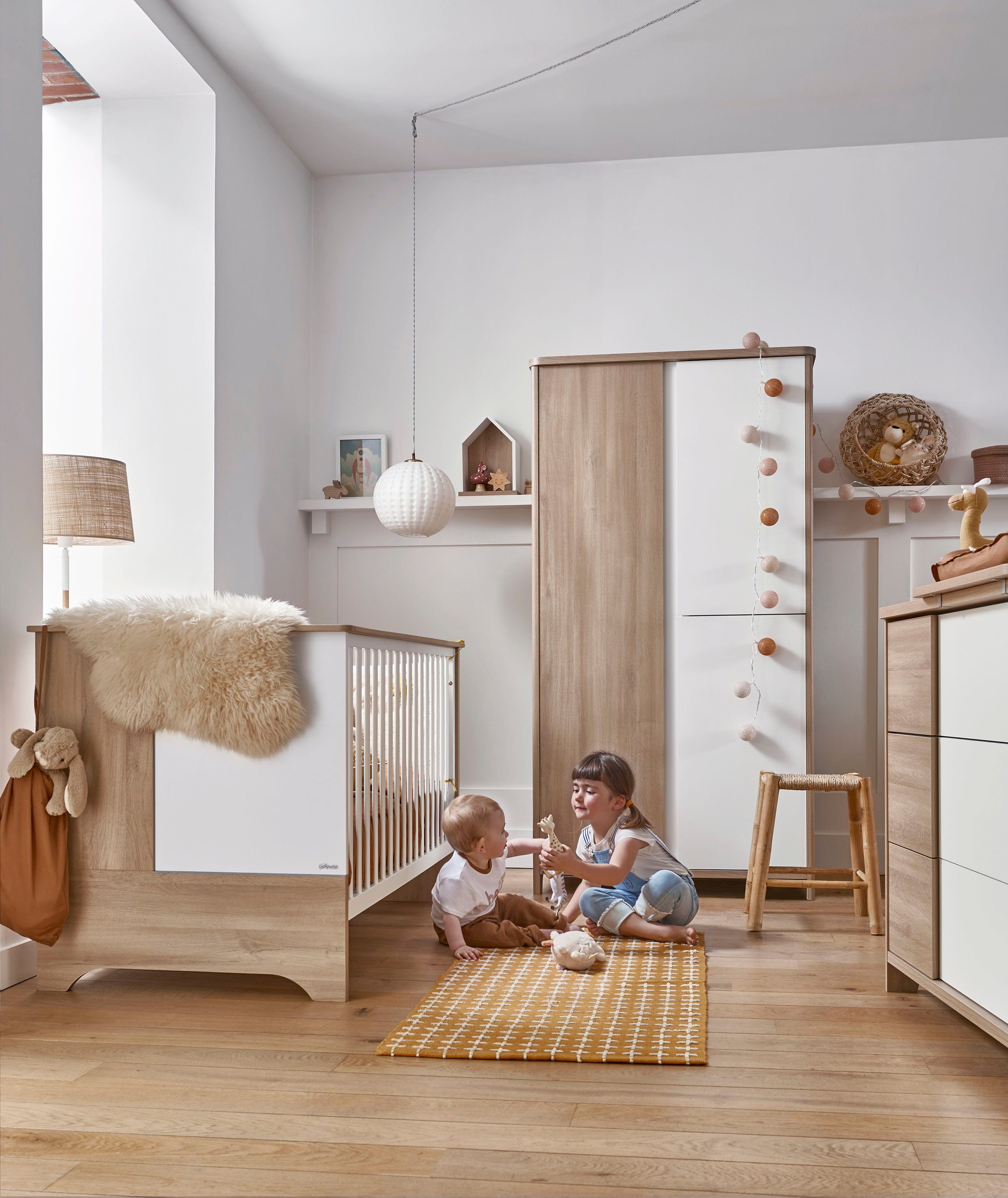 Galipette Babyzimmer-Komplettset Sasha, (Set, 5-St., Bett, Wickelablage, Kleiderschrank, Kommode und kleines Bücherregal)