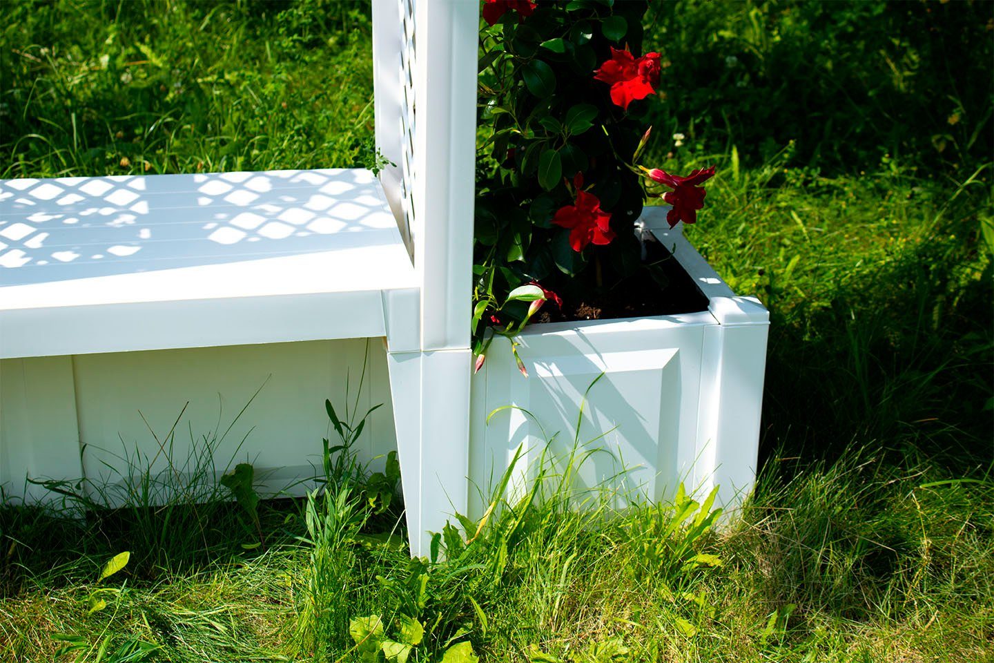 KHW Gartenbank Brüssel, mit Rosenbogen und zwei Pflanzkästen, weiß