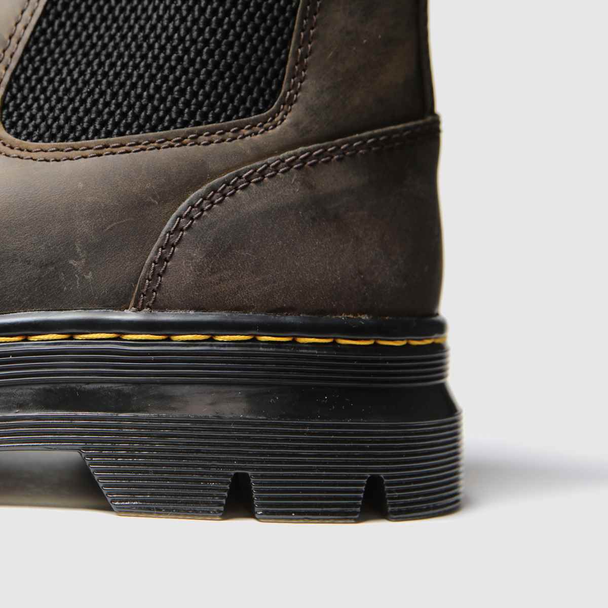 Dr Martens – Embbury – Bruna chelsea-stövlar