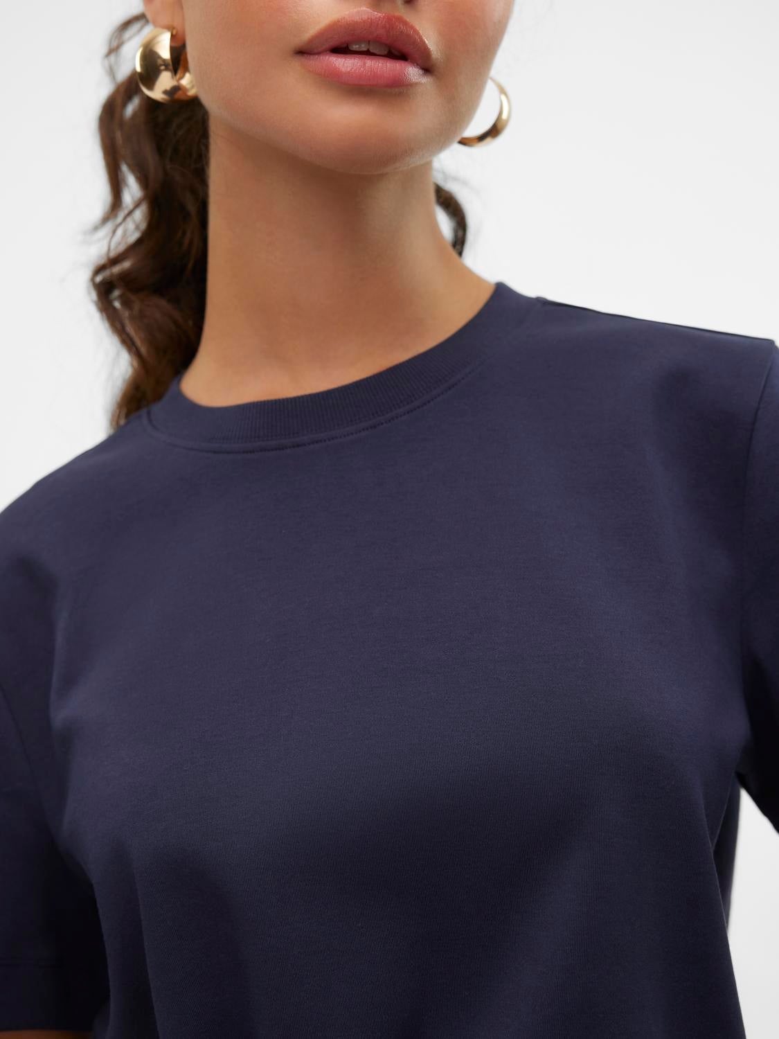 AWNAIMA T-Shirt