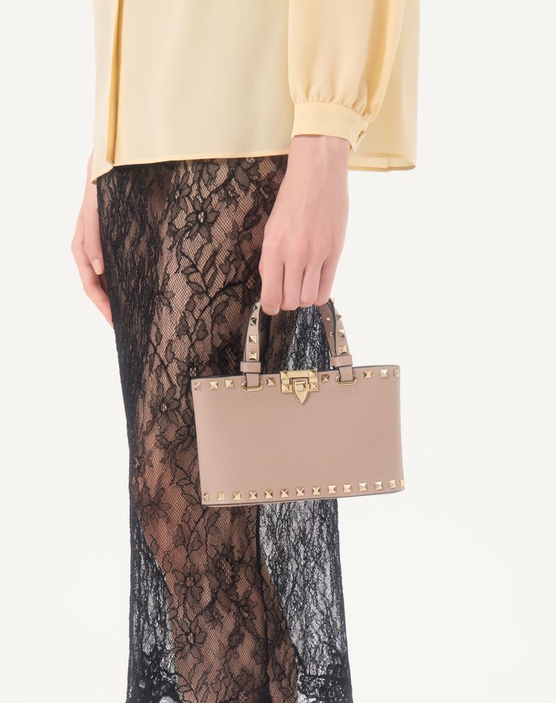 Bolsa de compras Mini Rockstud em couro de bezerro granada