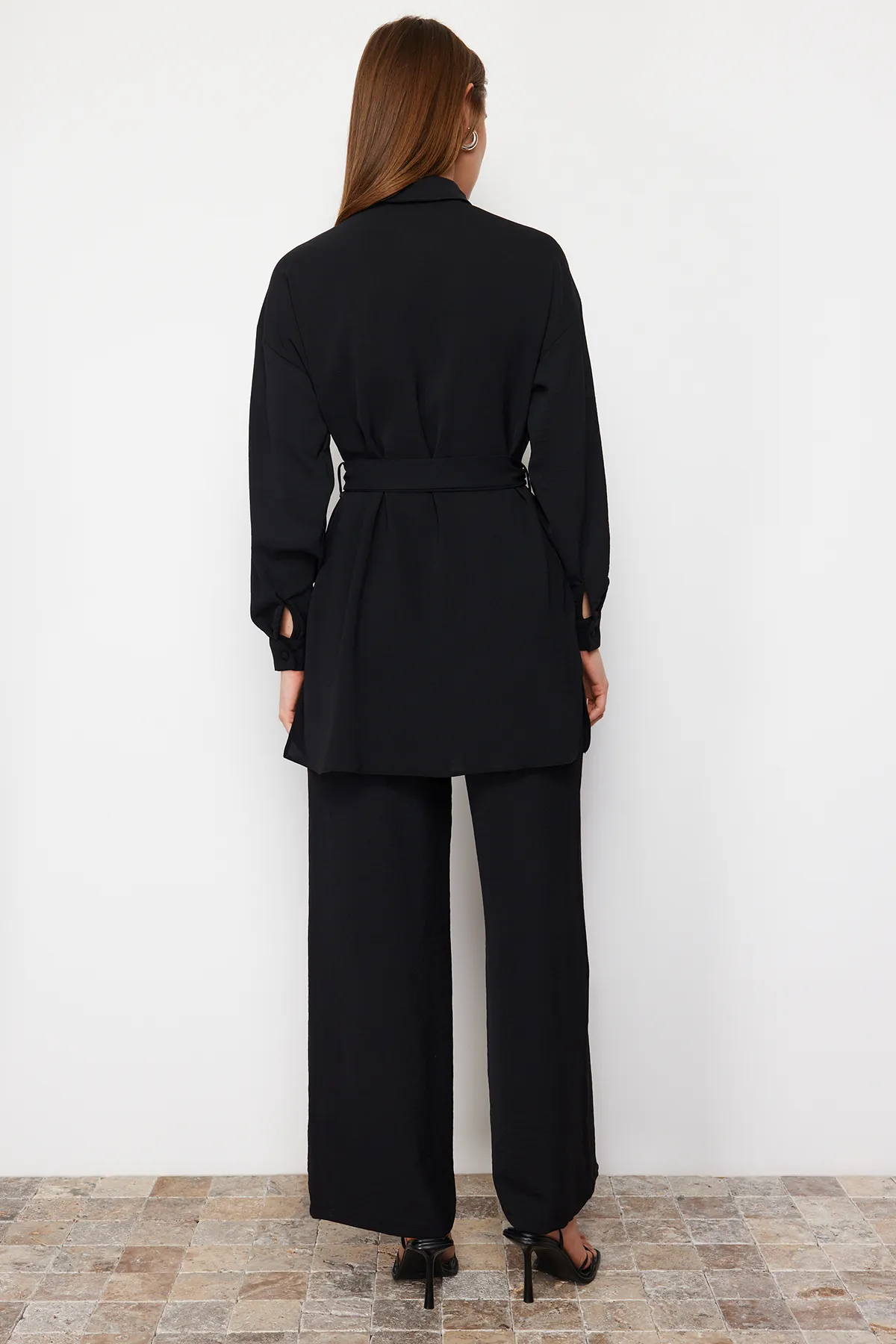 Trendyol Modest  Schwarzes gewebtes Oberteil- und Unterteil-Set TCTSS24US00061