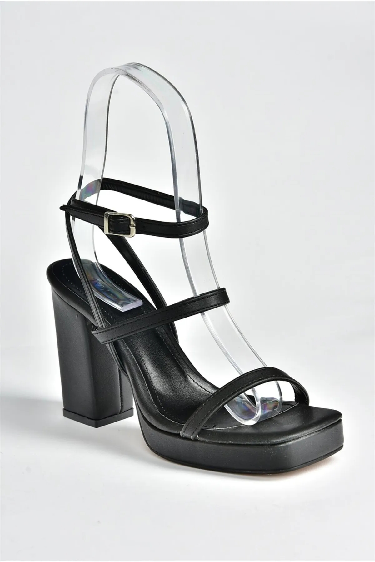 Fox Shoes  Schwarze, lässige Damenschuhe mit dicken Absätzen M282462709