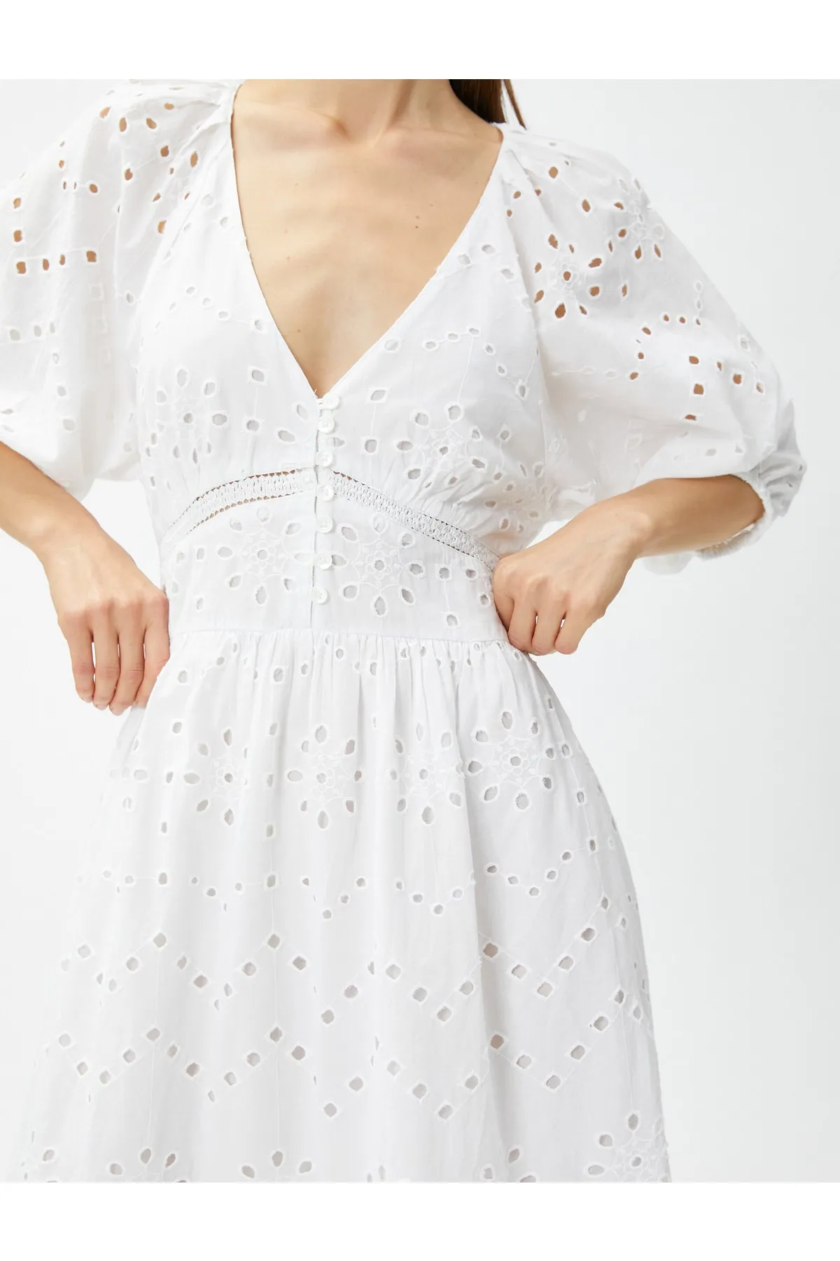 Koton  Langes Sommerkleid V-Ausschnitt Brodeli