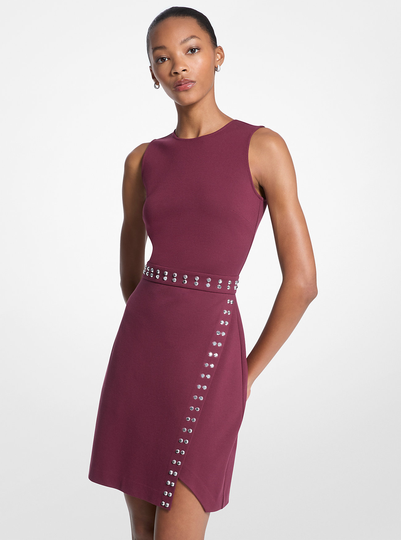 Minikjole med nagler – OXBLOOD
