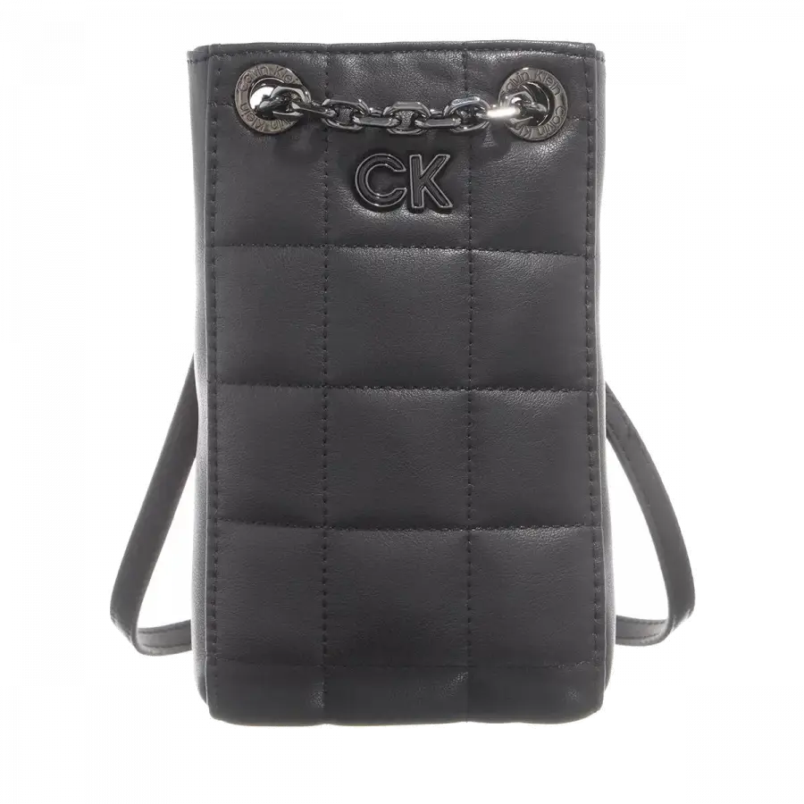 Calvin Klein - Calvin Klein Shoulder Bags Textil Black - schwarz