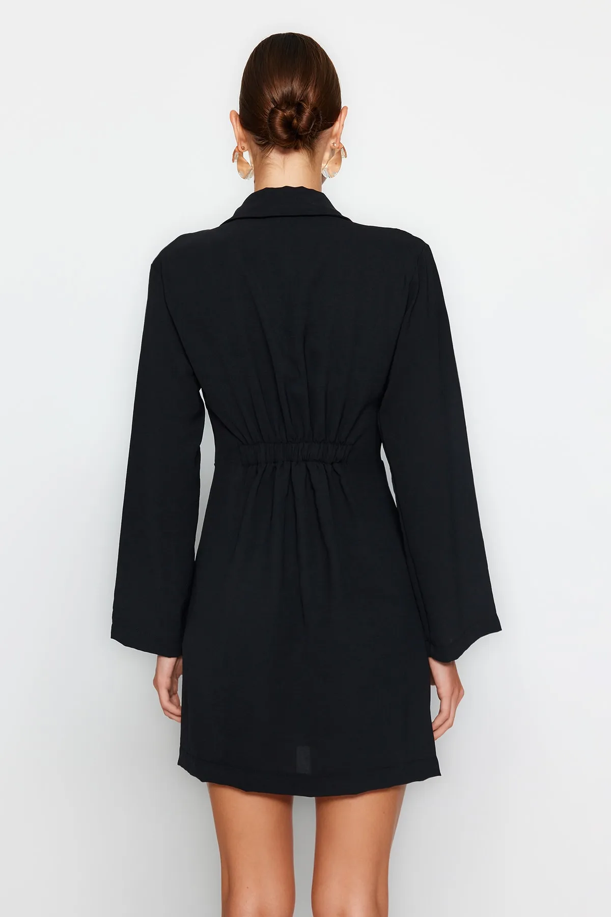 Trendyol Collection  Schwarzes, zweireihiges, gewebtes Kleid TWOAW24EL00369