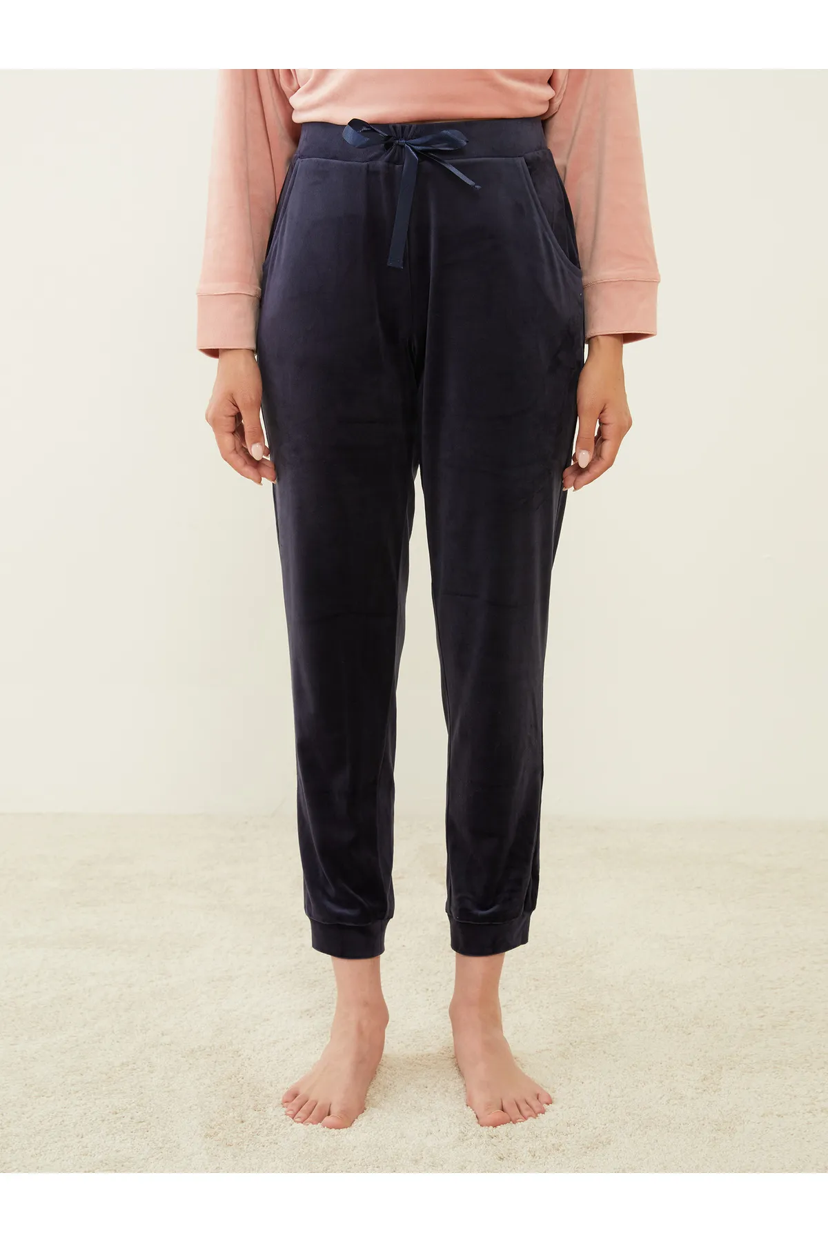 LC Waikiki  Einfarbige Pyjamahose für Damen mit elastischem Bund