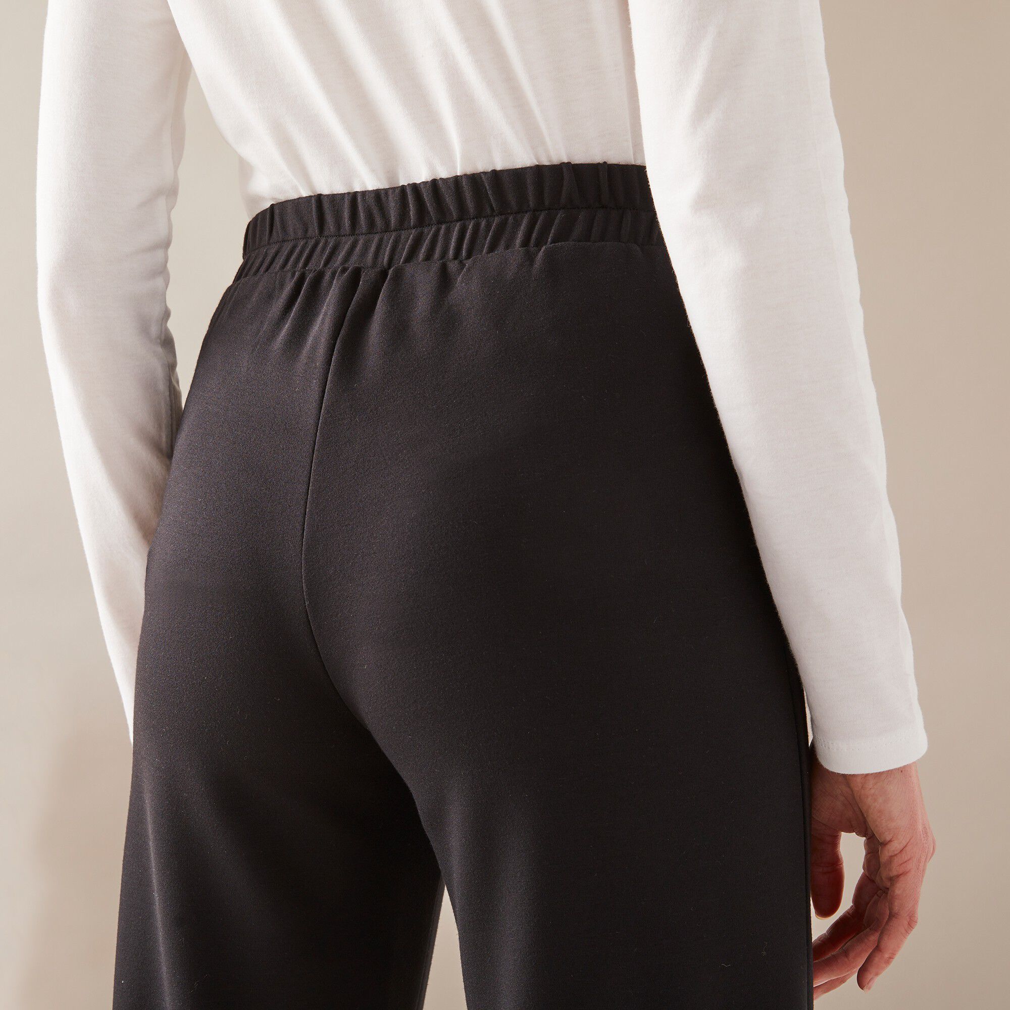 Pantalon droit large, maille milano