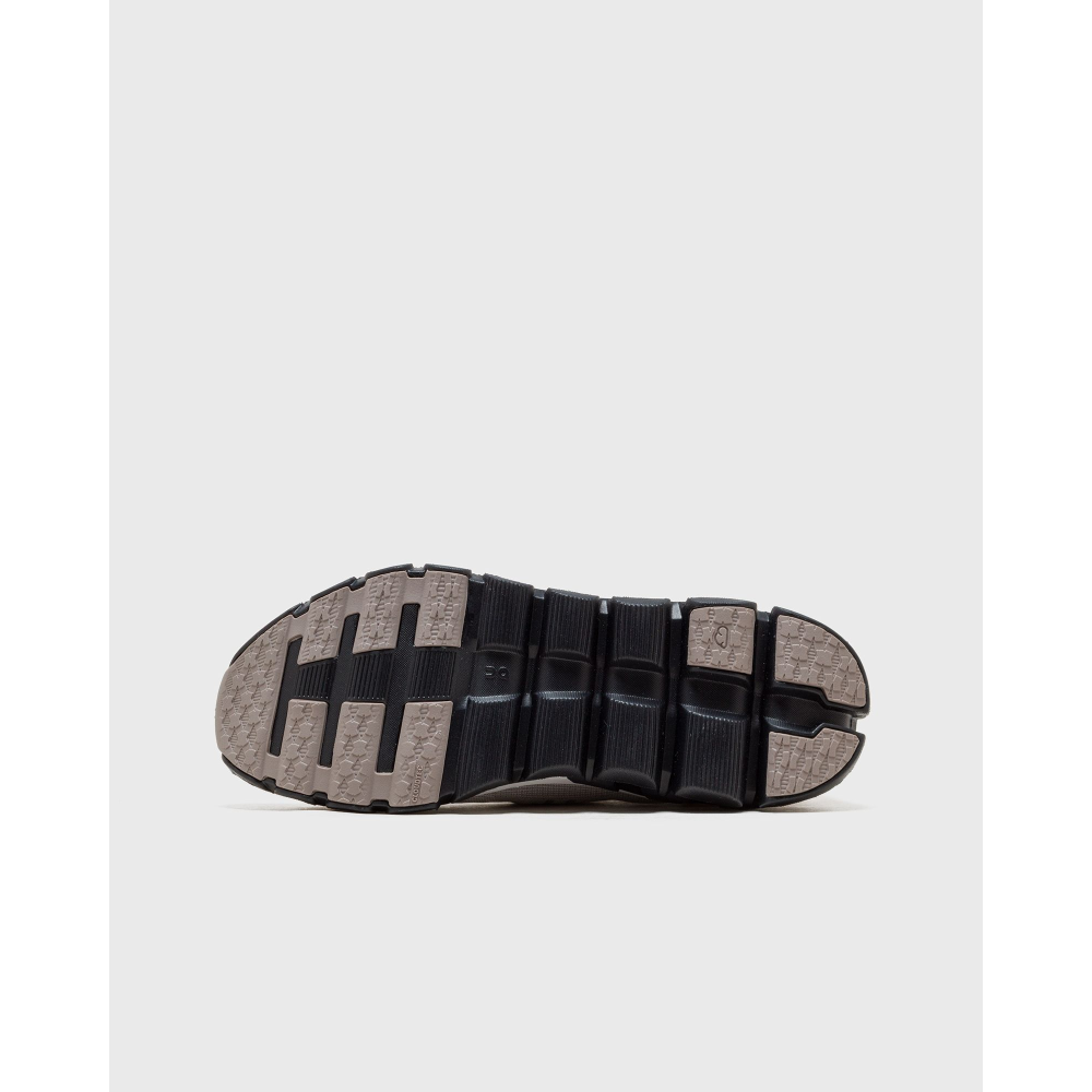 ON WMNS Cloudflow Distance 3WD30320462 / weiss