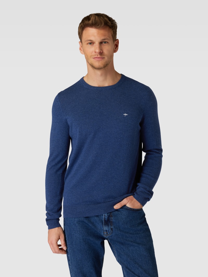 Strickpullover mit Rundhalsausschnitt in marineblau meliert