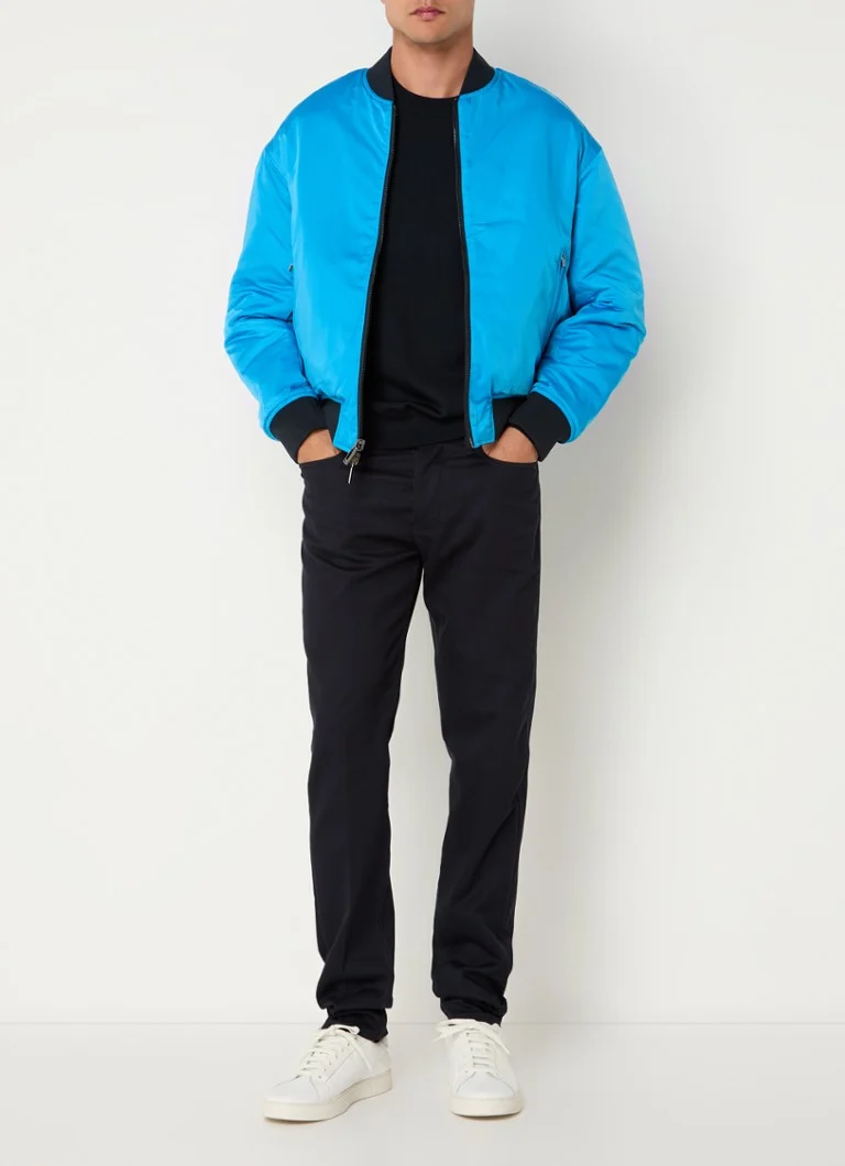 Jachetă bomber matlasată reversibilă de la Emporio Armani, cu buzunare cu fermoar.