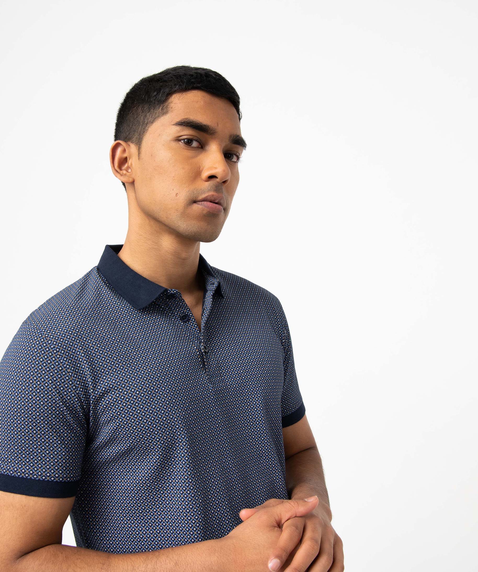 Polo homme à manches courtes et petits motifs bleu fonce | GEMO
