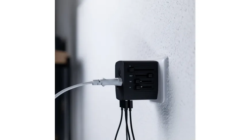 XLayer Internationaler Reisestecker Weltweit Black