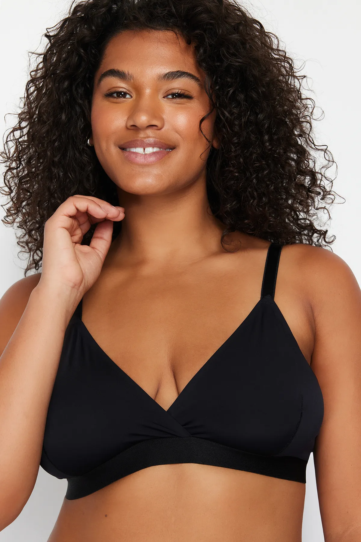 Trendyol Curve  Schwarzer Micro Recovery Bralette kappenloser BH TBBSS24CW00003