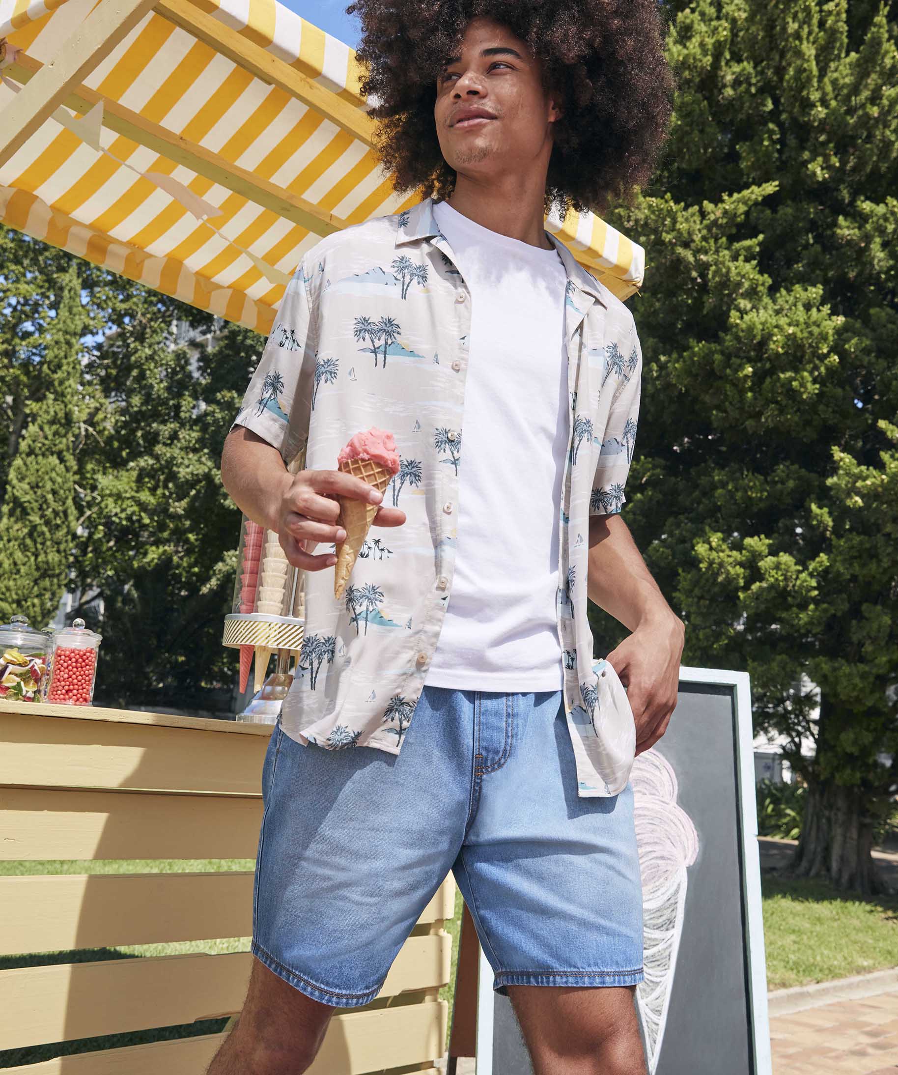 Chemise homme à manches courtes avec imprimé tropical beige | GEMO