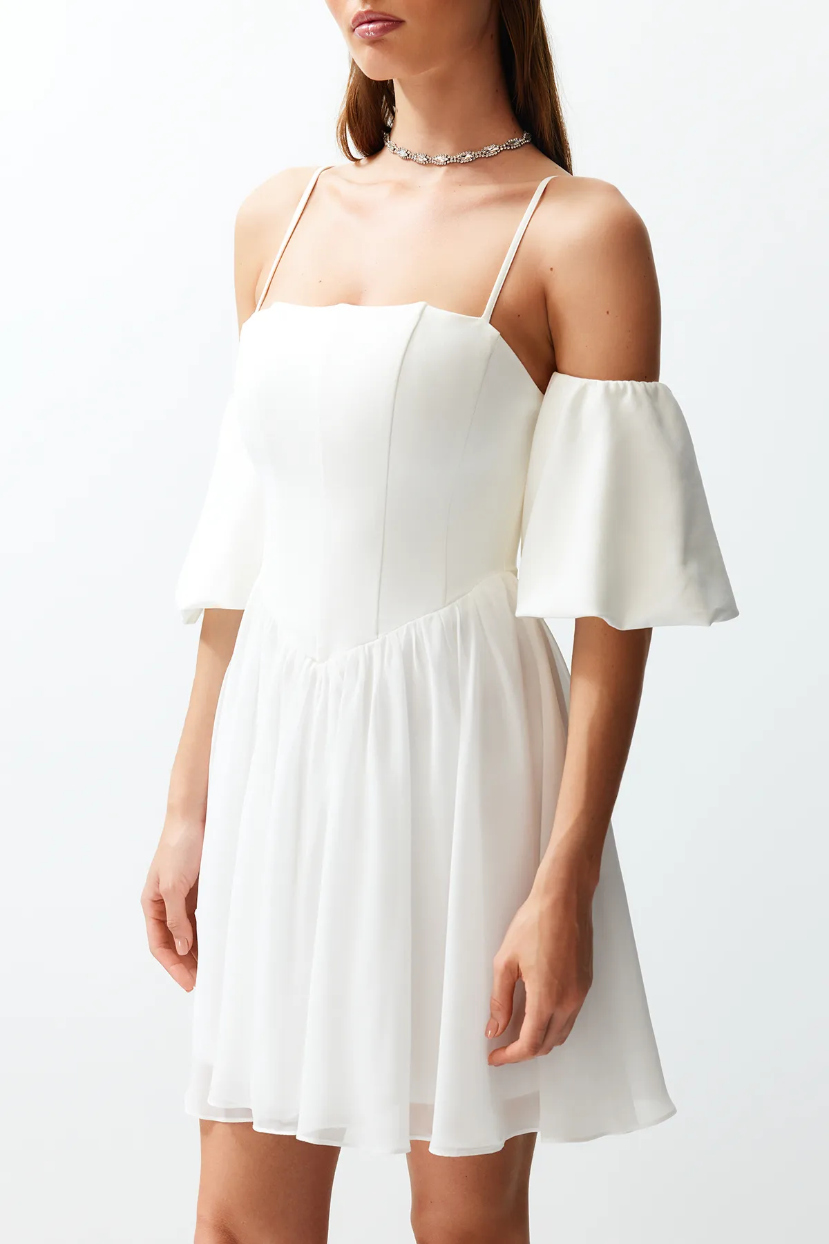 Trendyol Collection  Weiße Braut-Taillenöffnung/Skater-Korsett, detaillierte Hochzeit/Elegantes Nikah-Abendkleid TPRSS24EL00116
