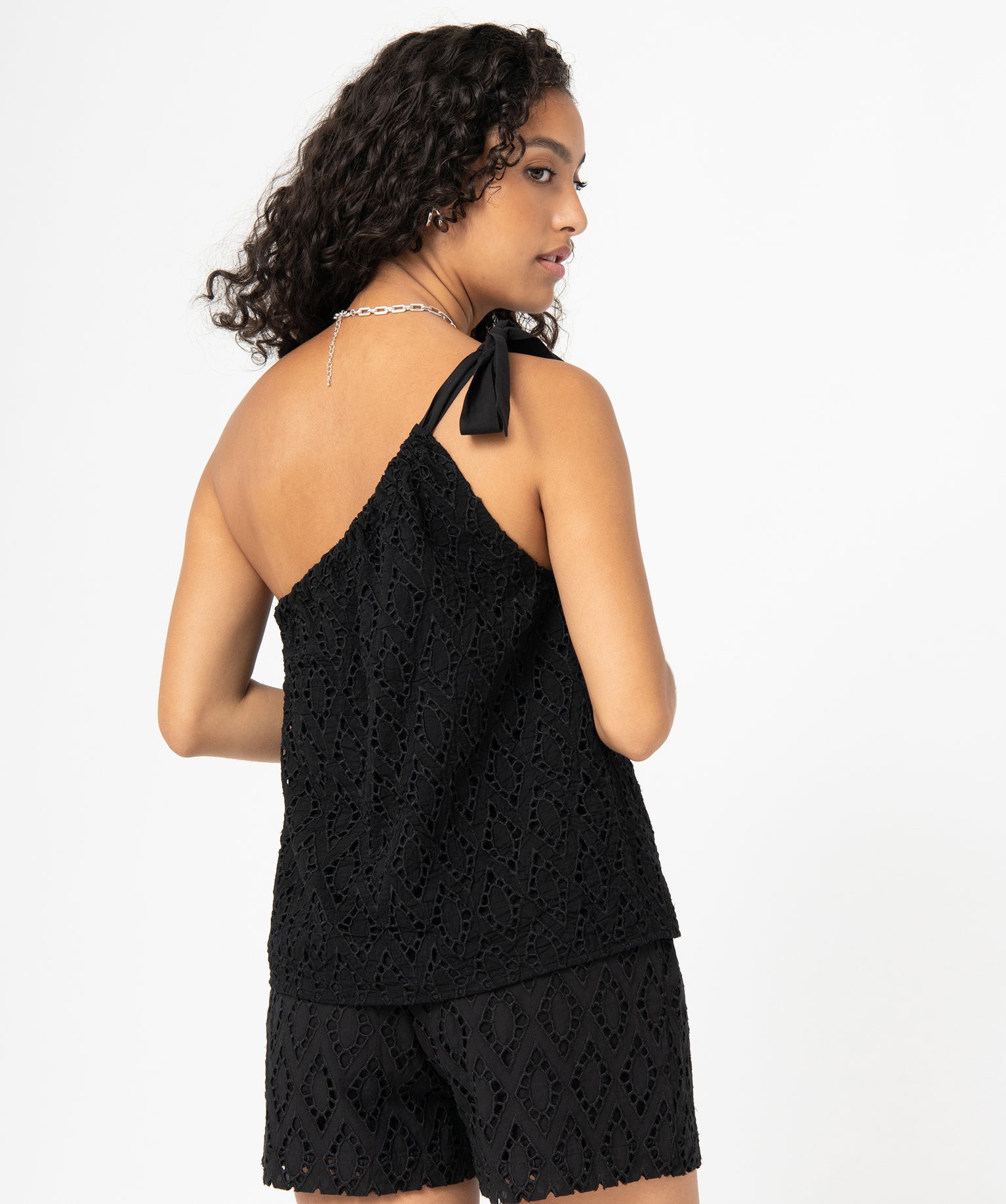 Blouse femme sans manche coupe asymétrique noir | GEMO