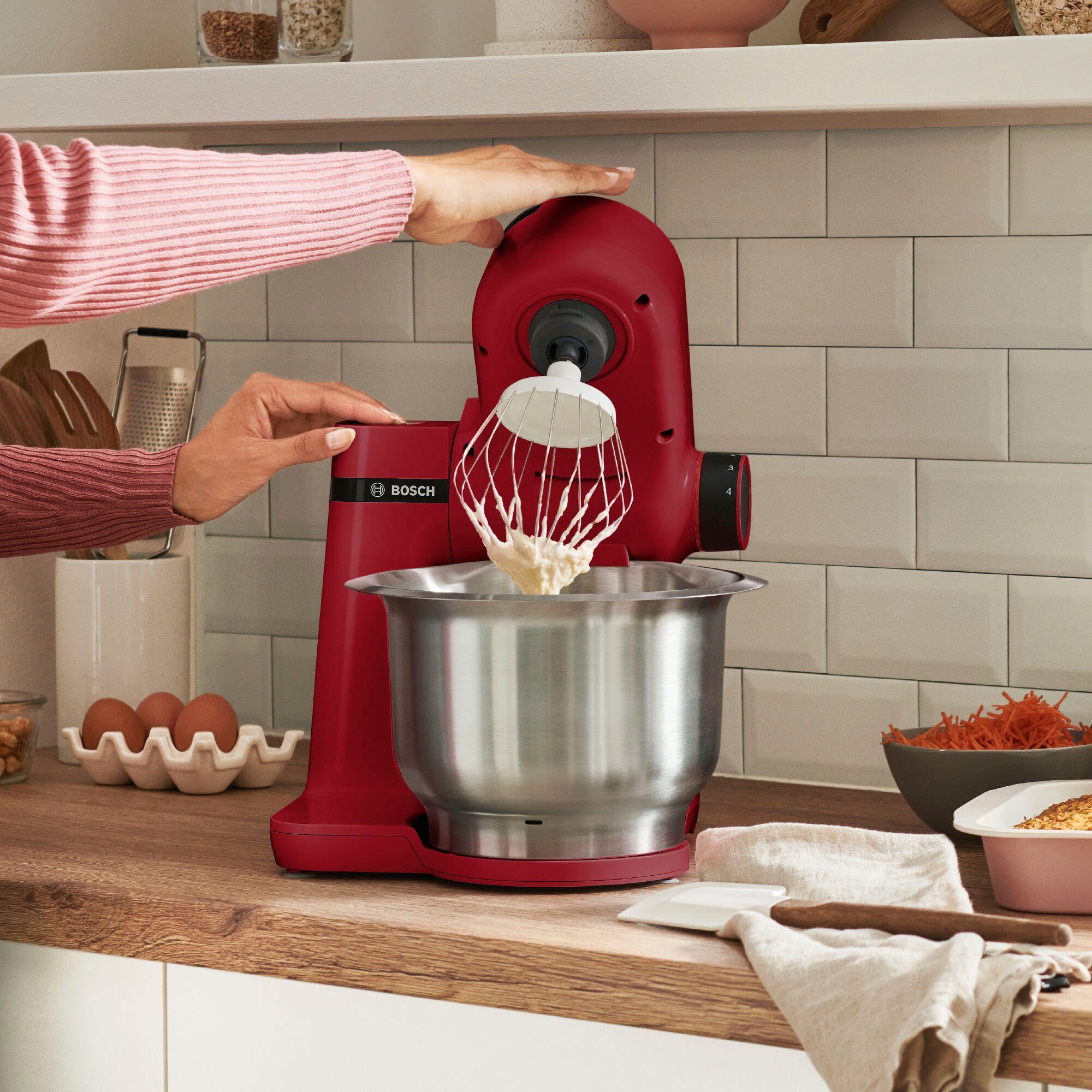 BOSCH Küchenmaschine MUMS2ER01, MUM Serie 2, 700 W, 3,8 l Schüssel, 3,8 l-Schüssel, Durchlaufschnitzler inkl. 3 Scheiben, Patisserie-Set