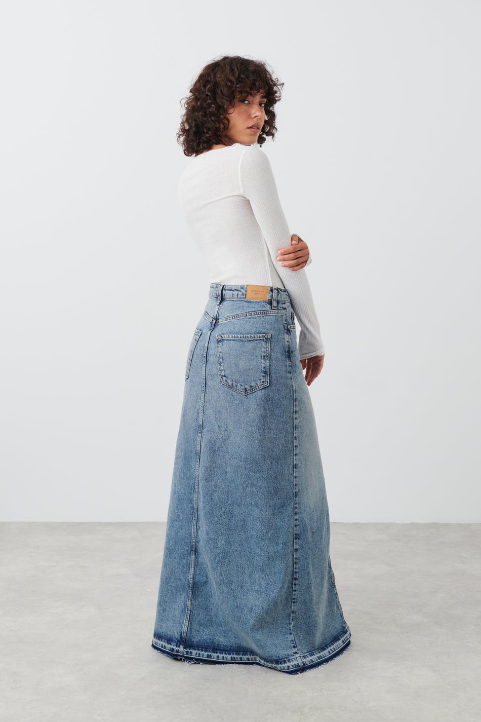 Denim slit skirt