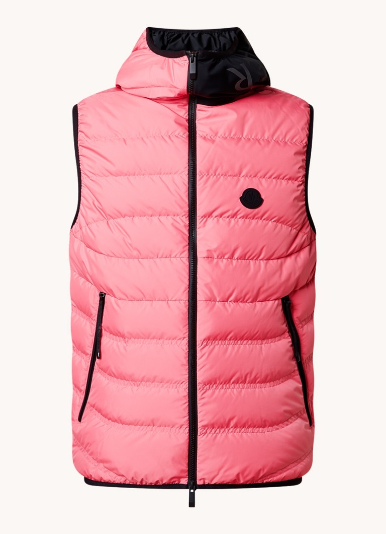 Jachetă matlasată Moncler Nubiera cu glugă, umplută cu puf de gâscă.