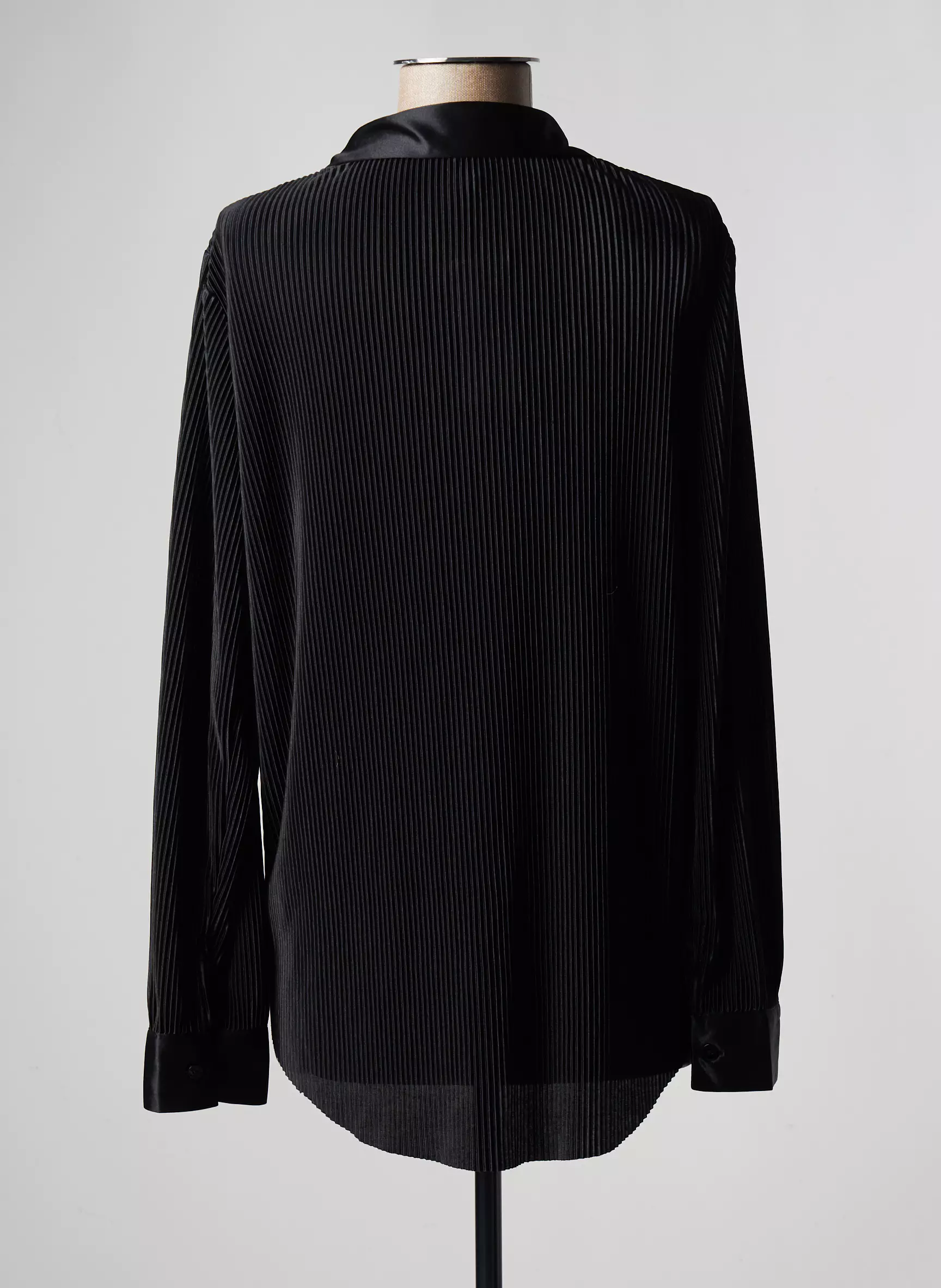 Molly Bracken Chemisiers Femme couleur noir