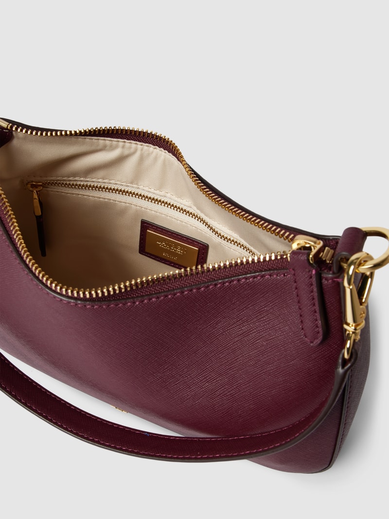 Schultertasche mit Label-Applikation Modell 'DANNI' in bordeaux rot