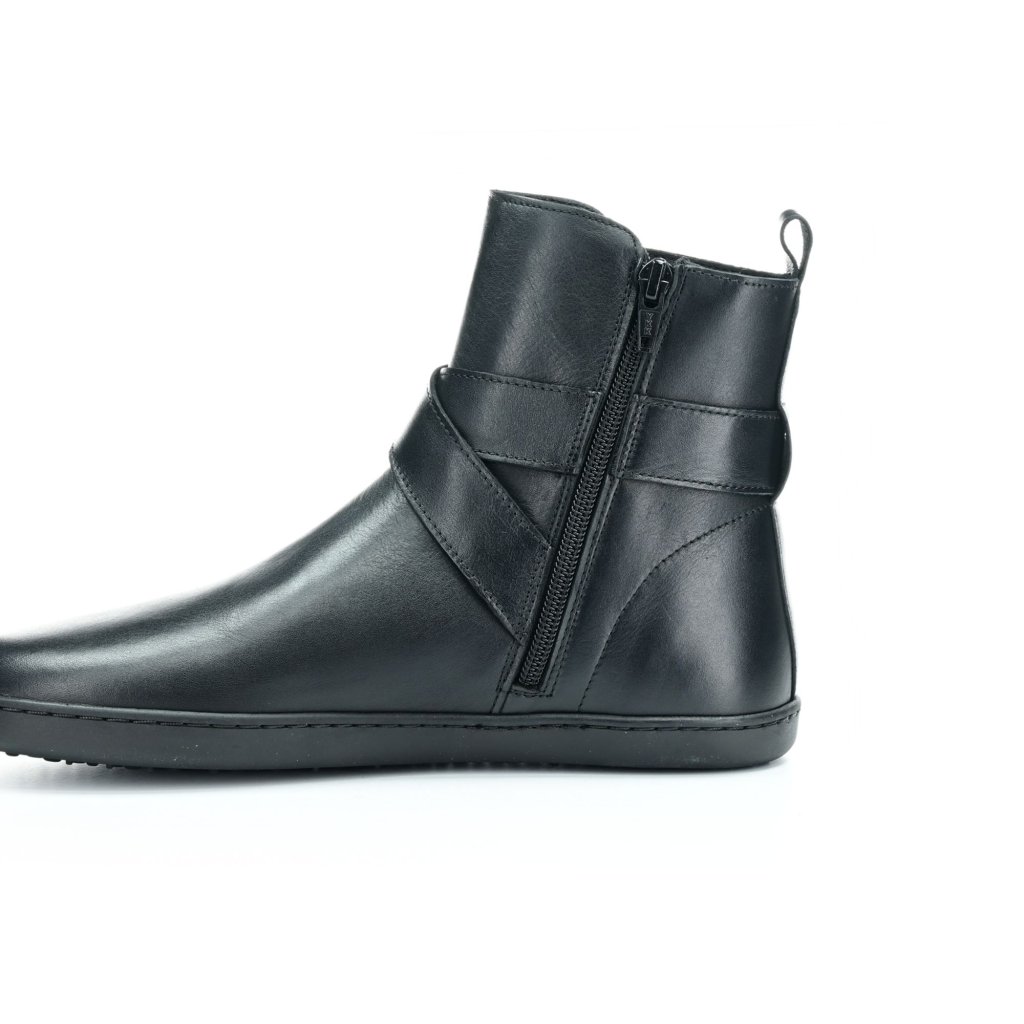 Shapen Divine Black Barfußstiefeletten