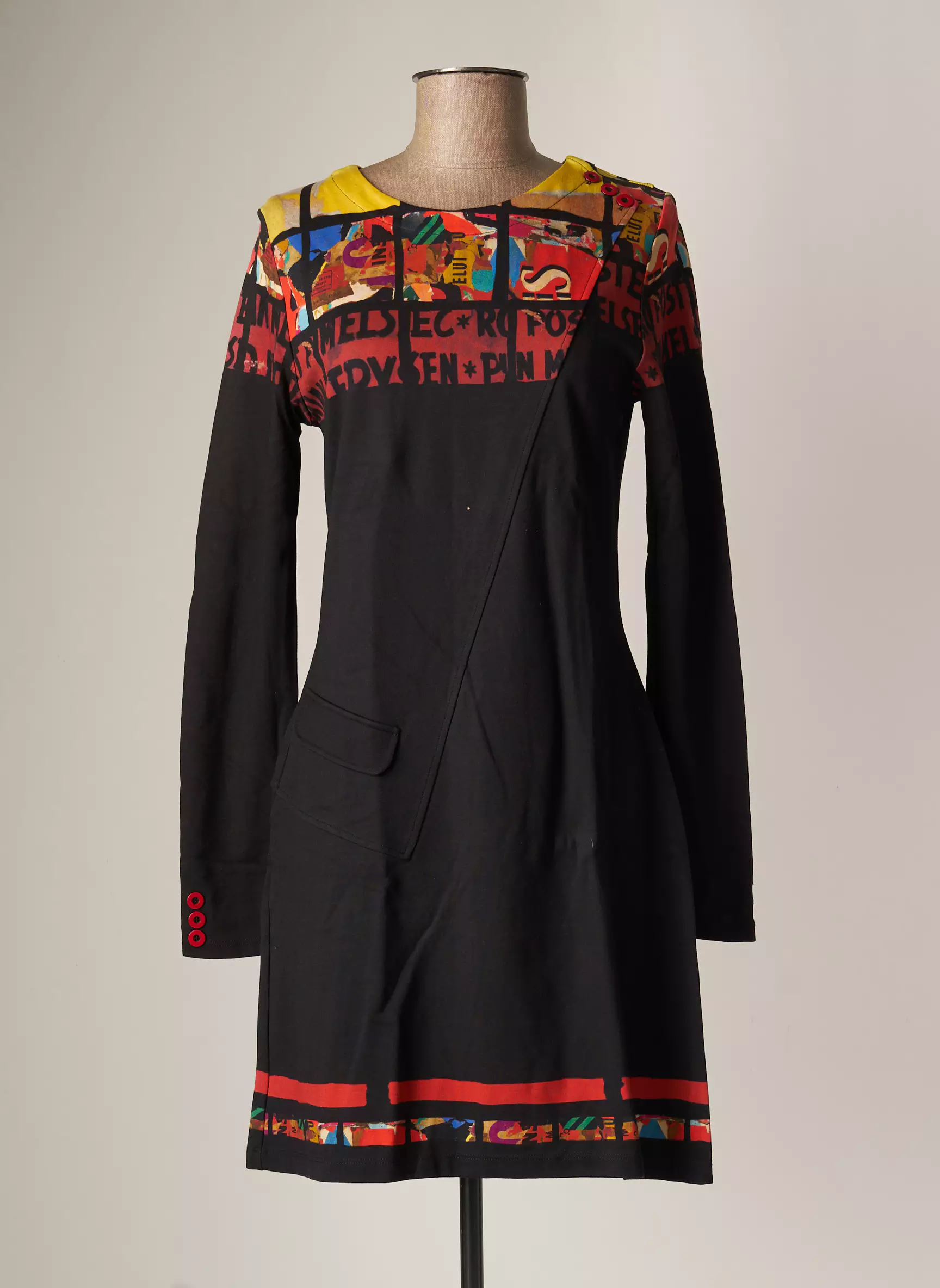 Aventures Des Toiles Robes Courtes Femme couleur noir