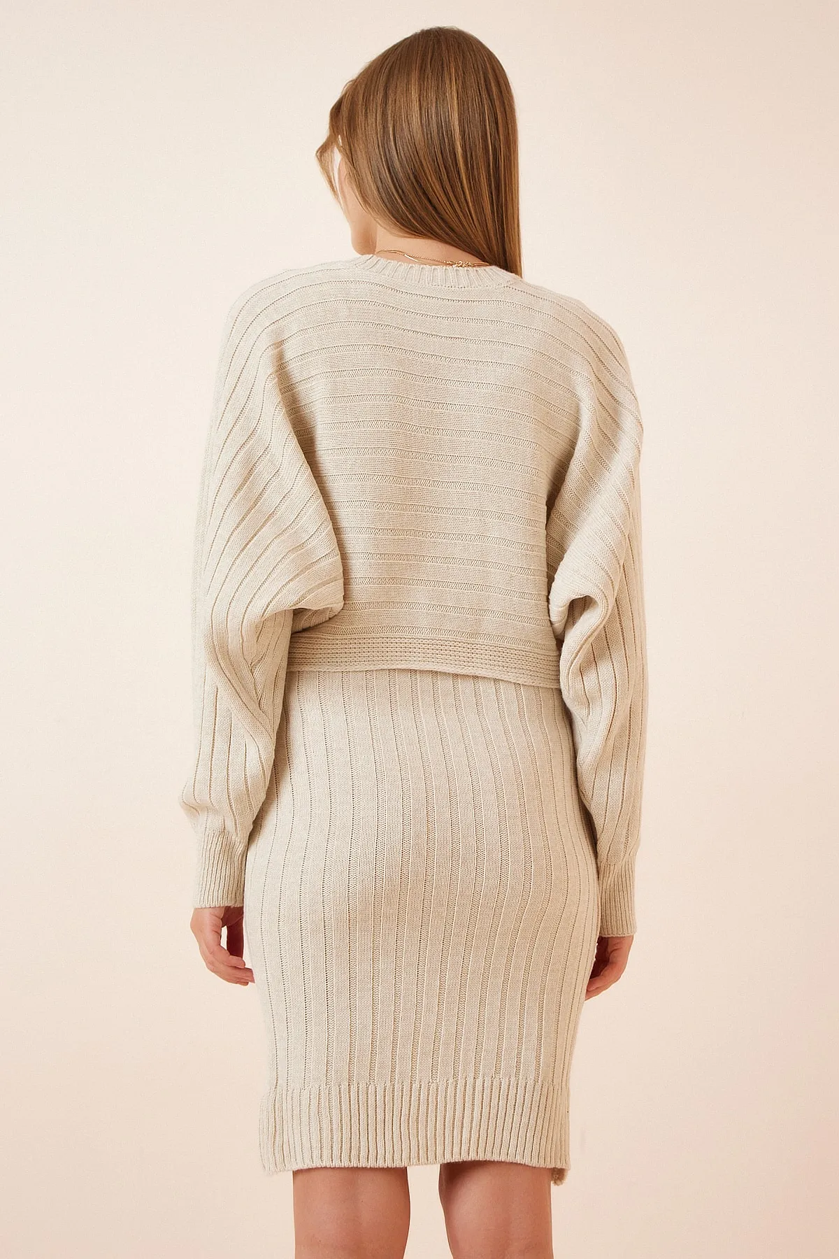 Happiness İstanbul  Cremefarbenes Strickpullover-Kleid-Set für Damen MT00125