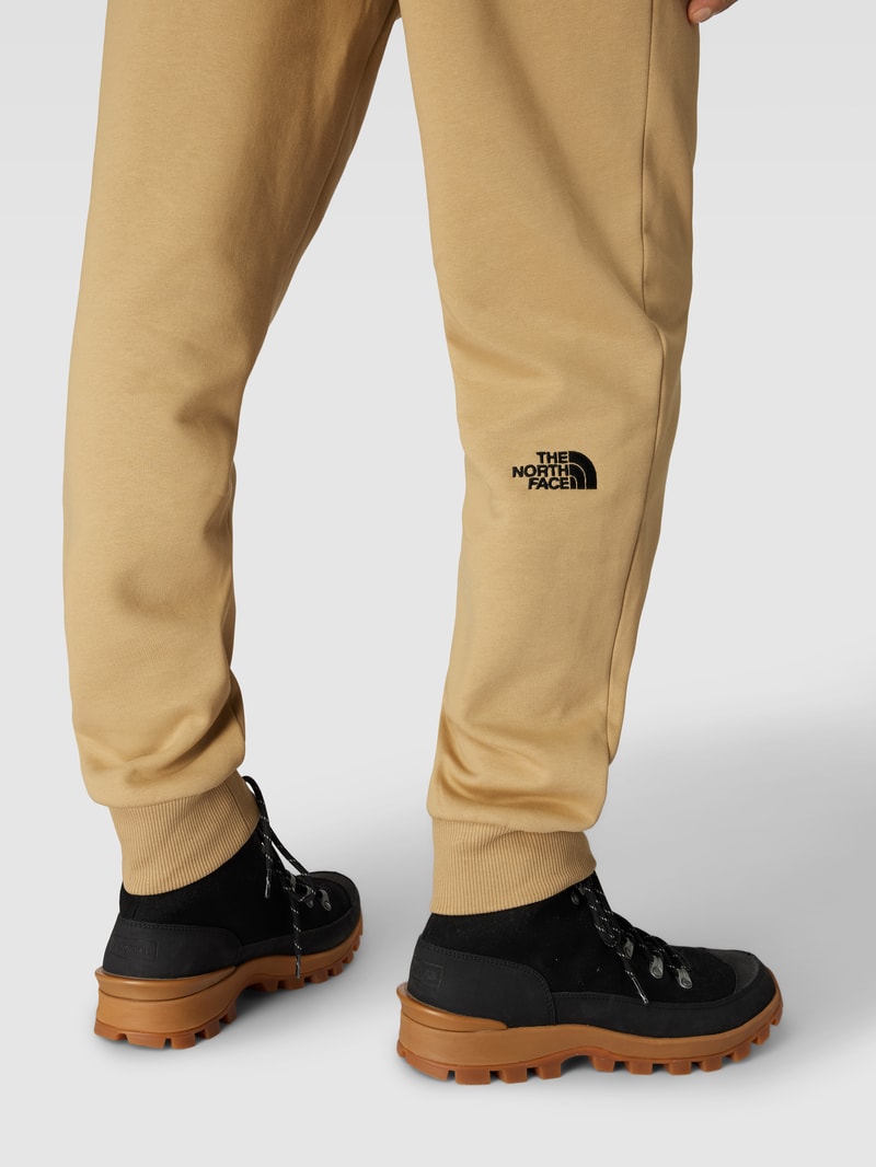 Sweatpants mit Label-Detail in beige