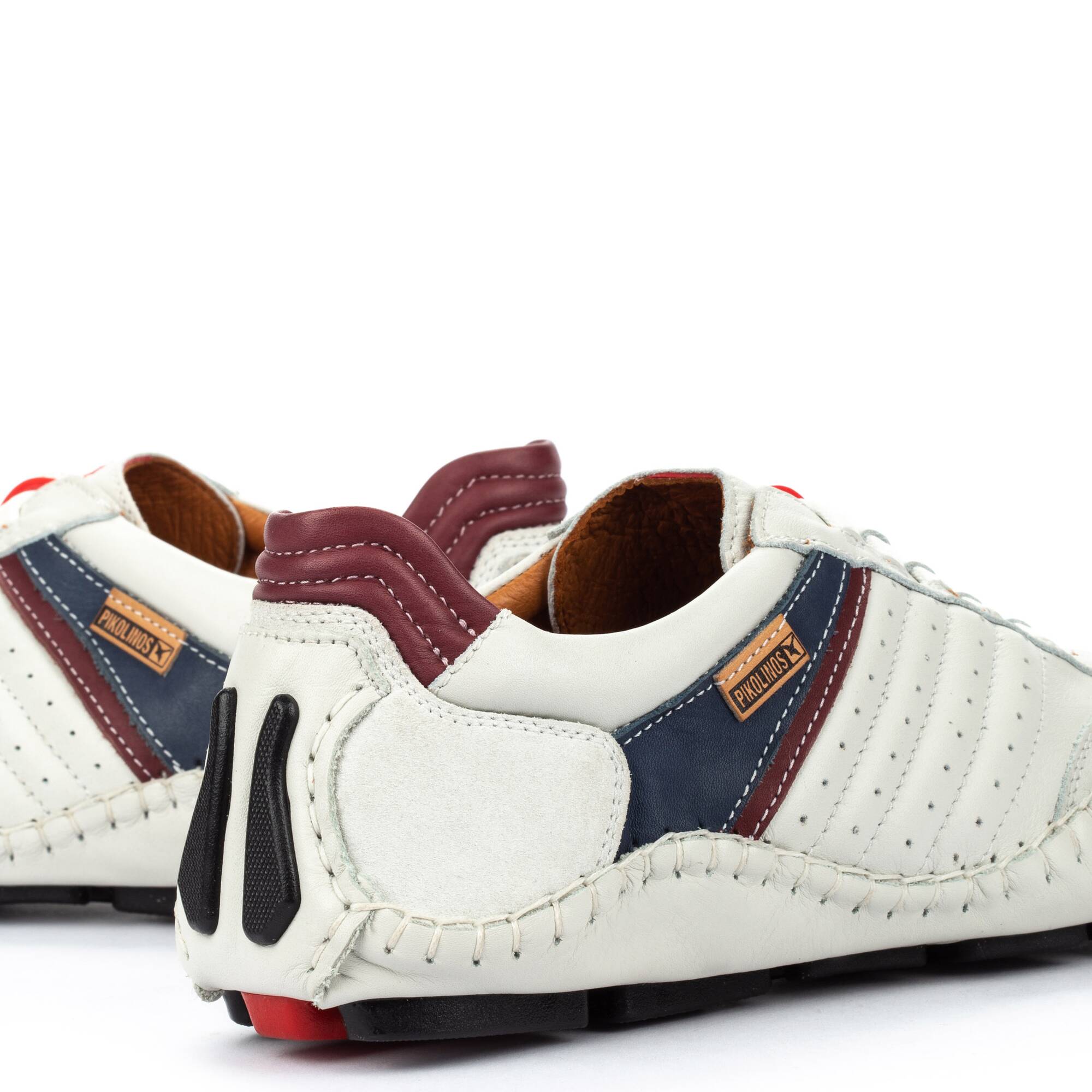 Buty sportowe męskie z gumką - PIANKA