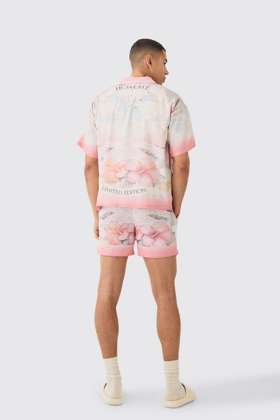 Kastiges kurzärmliges Homme Satin-Hemd & Shorts