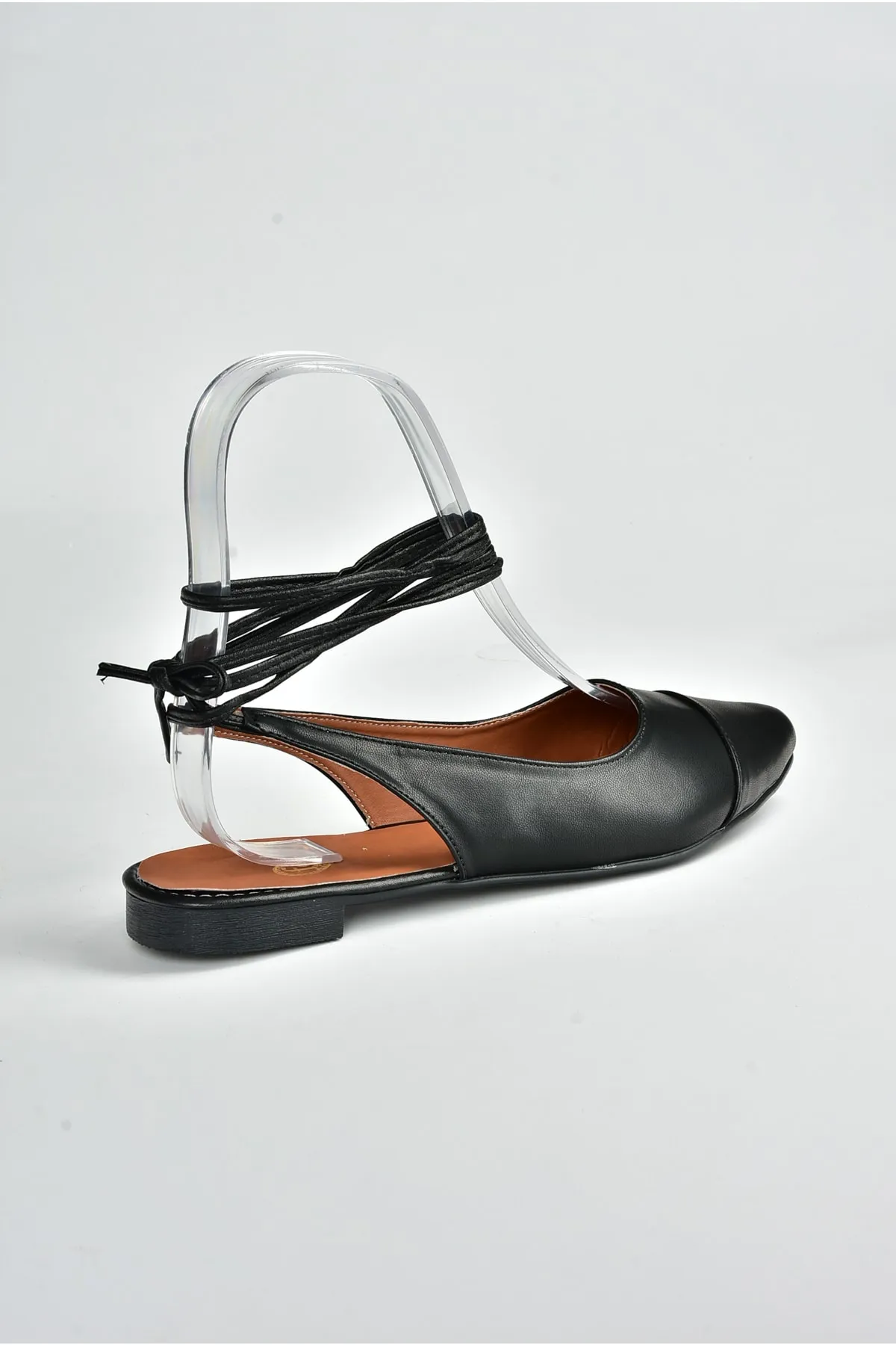 Fox Shoes  Schwarze Ballerina für Damen, Ballerina mit Knöchelriemen, M726890209