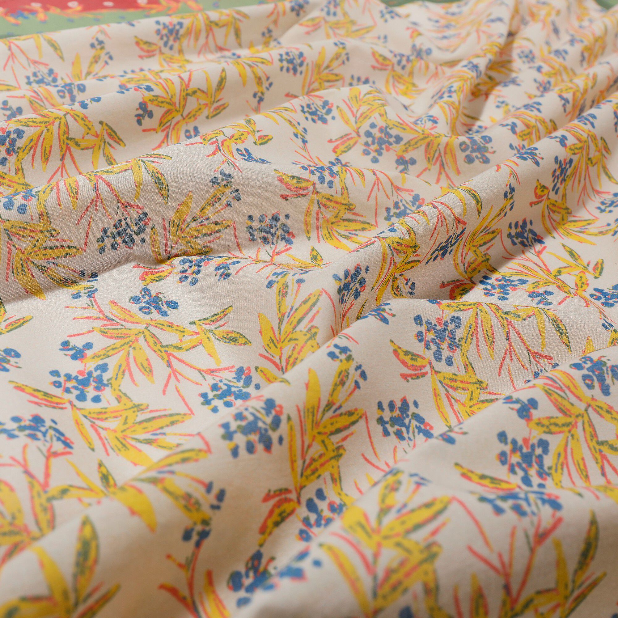 Foulard fabriqué en France imprimé fleurs, 100 x 100 cm