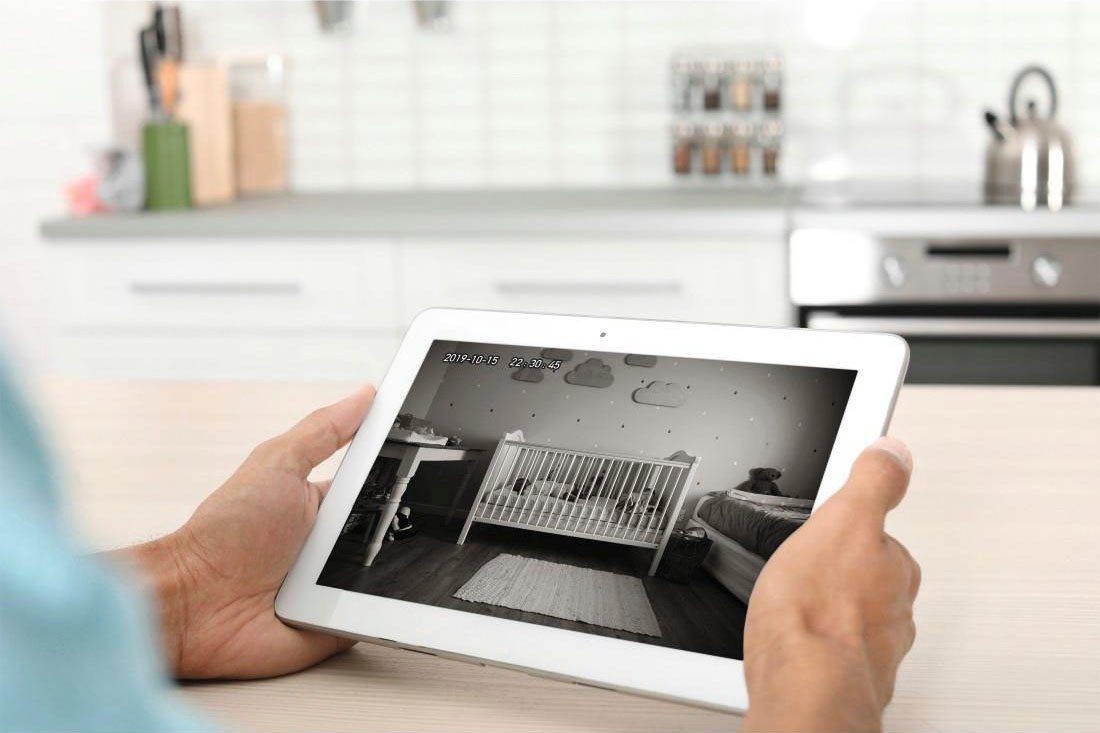 Hama WiFi-Kamera 1080p Bewegungssensor u.Nachtsichtfunktion Mit App indoor Smart Home Kamera (Innenbereich, Nachtsicht,eingebautes Mikrofon)