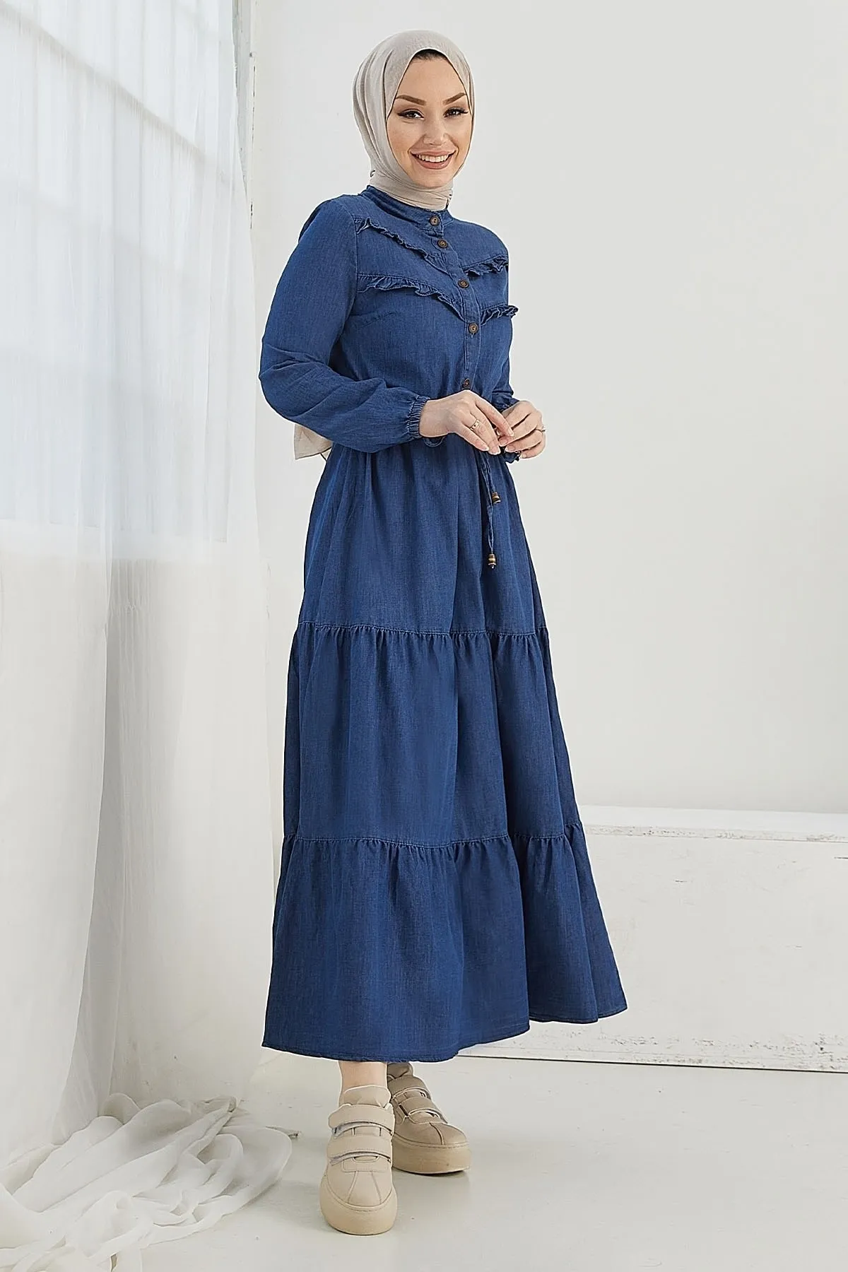 InStyle  Rüschendetailliertes Jeanskleid – Dunkelblau